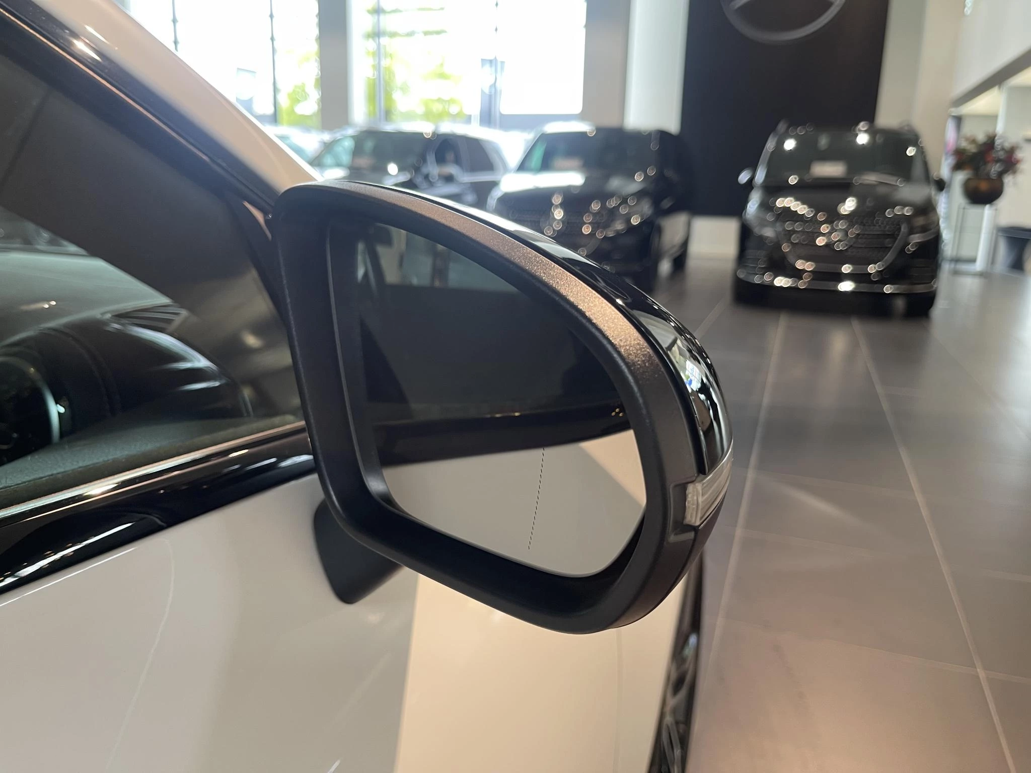Mercedes-Benz-CLA-image-16