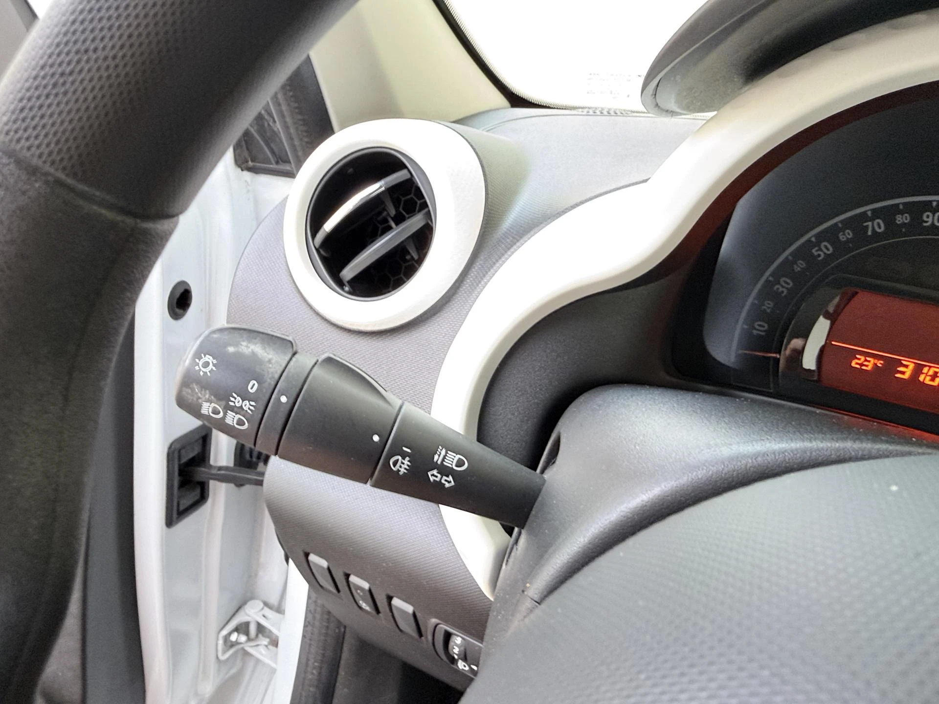 Renault-Twingo-image-20