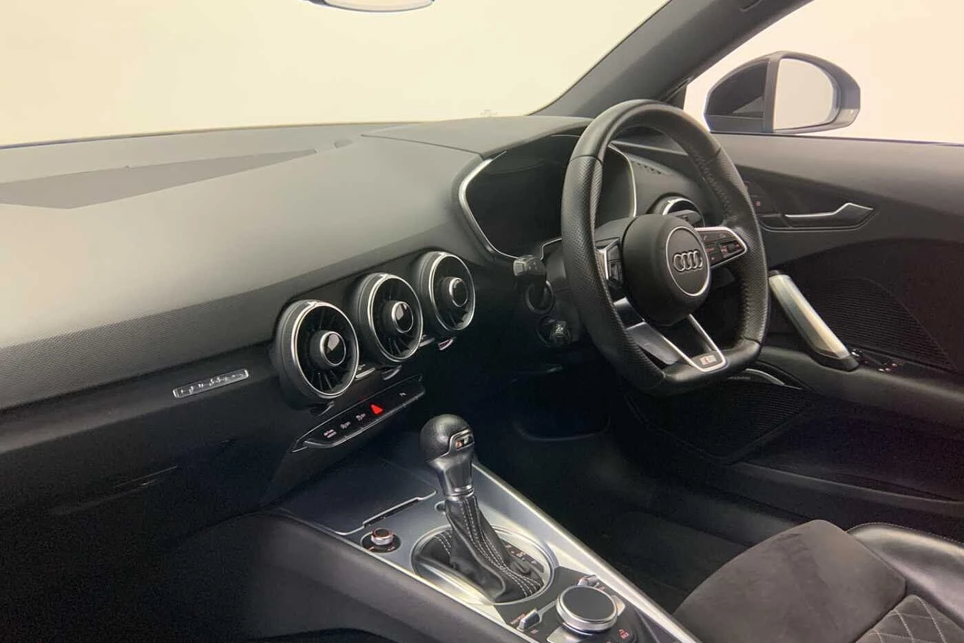 Audi-TT-image-11