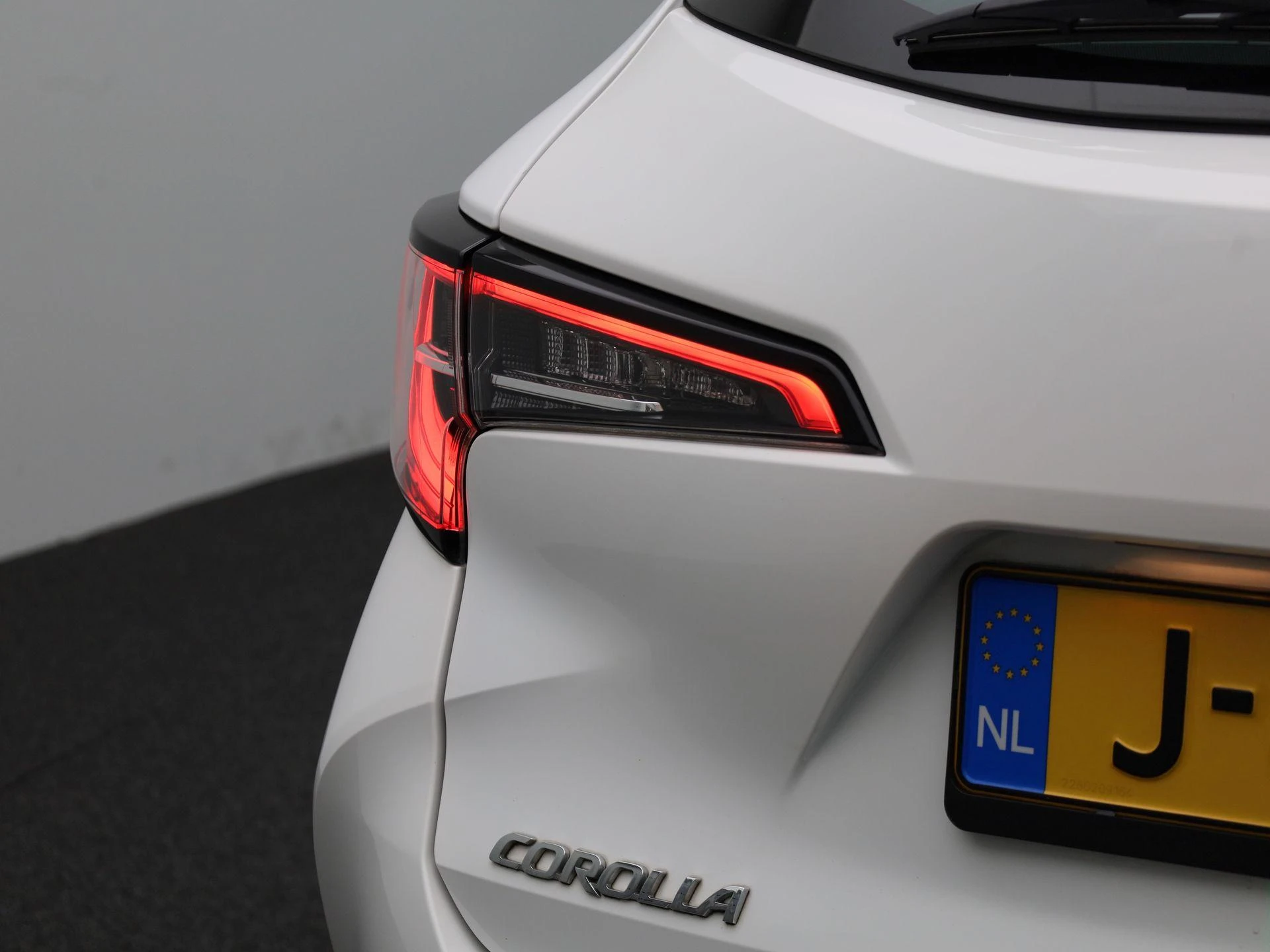 Toyota-Corolla Touring Sports-image-35