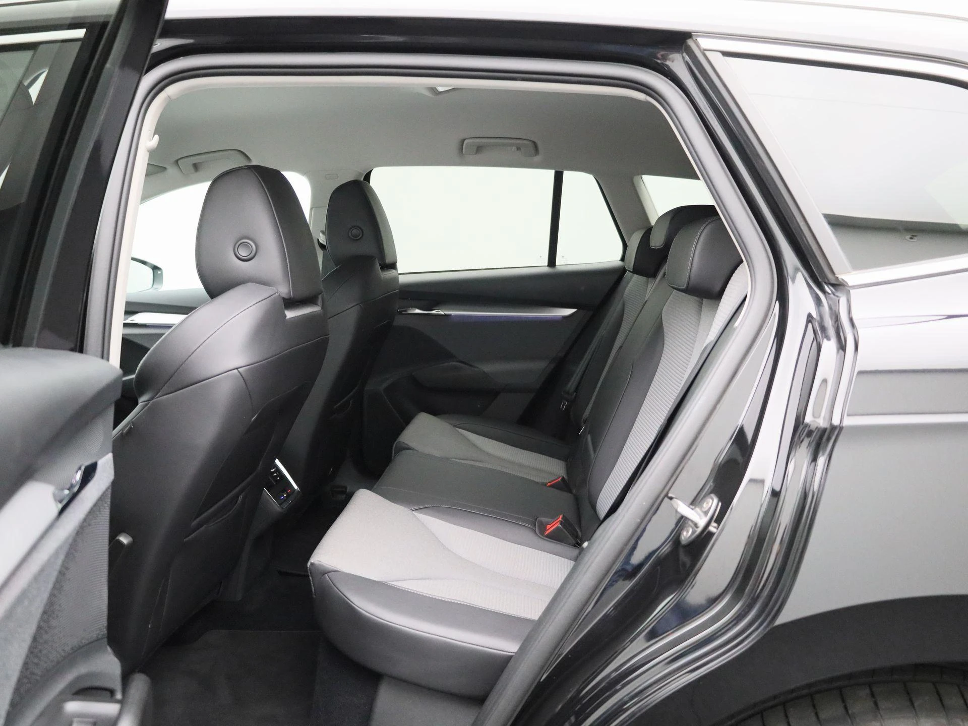 Škoda-Enyaq iV-image-10