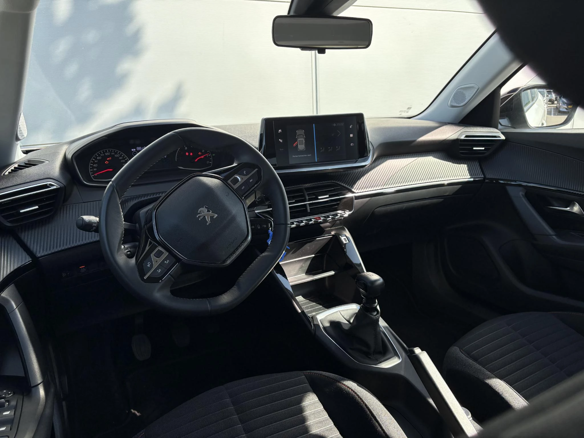 Peugeot-2008-image-9