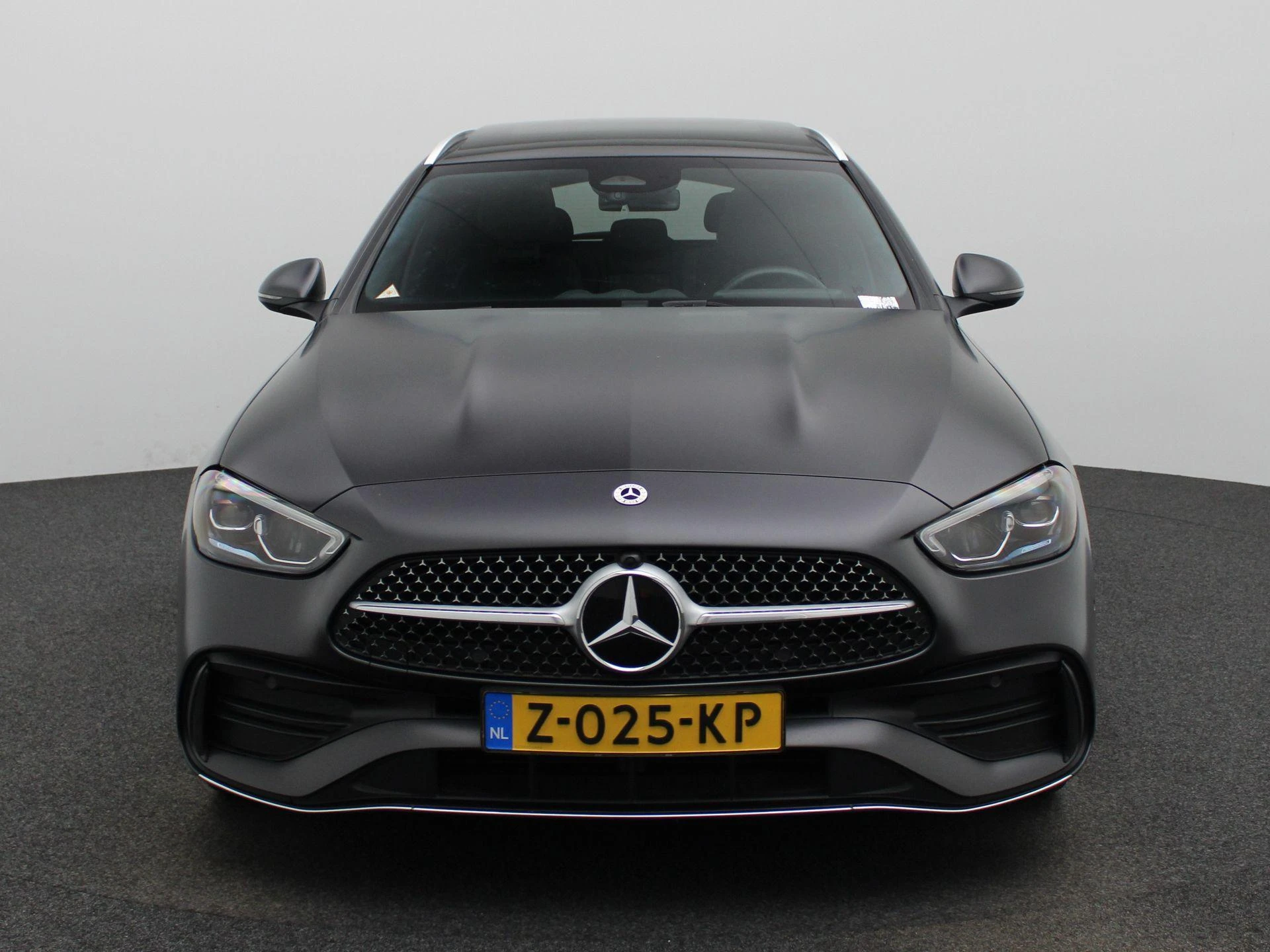 Mercedes-Benz-C-Klasse-image-2