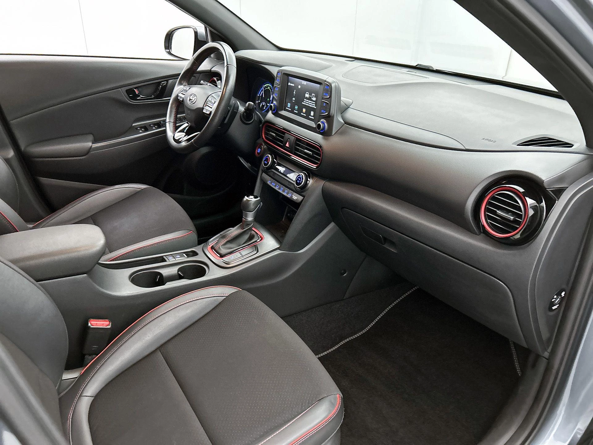 Hyundai-Kona-image-24