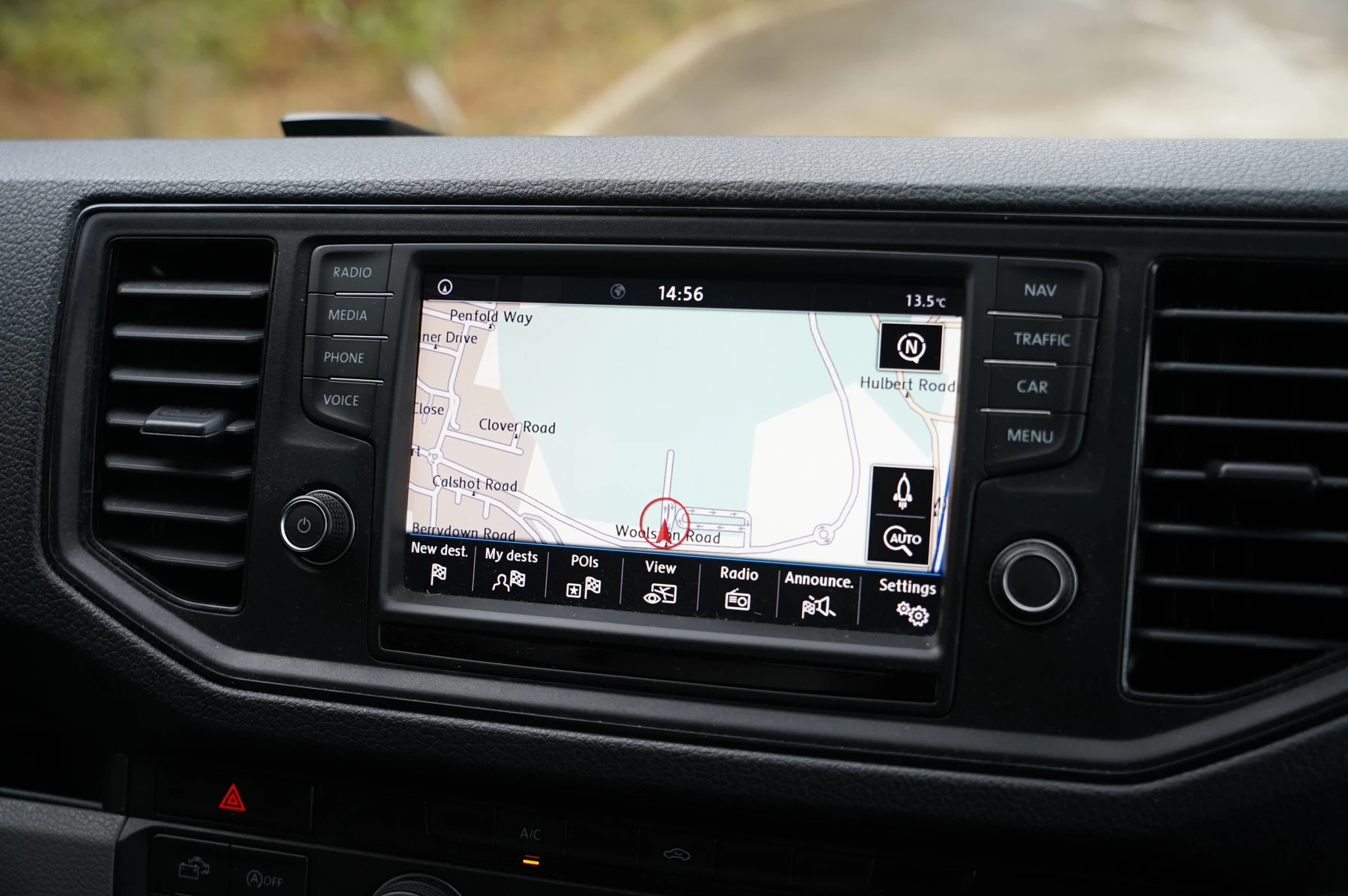 Volkswagen-California-image-29