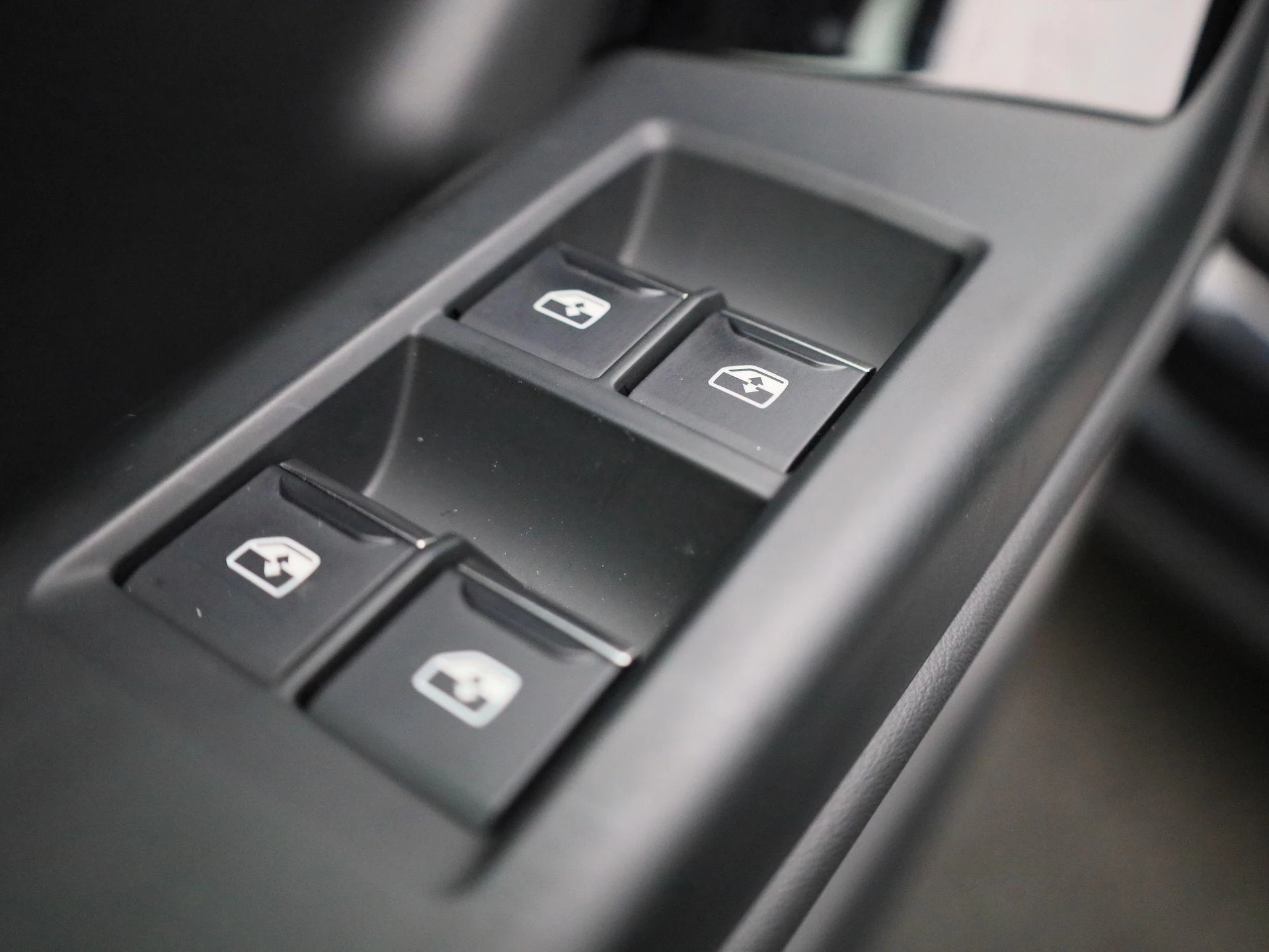 Audi-Q6 e-tron-image-37