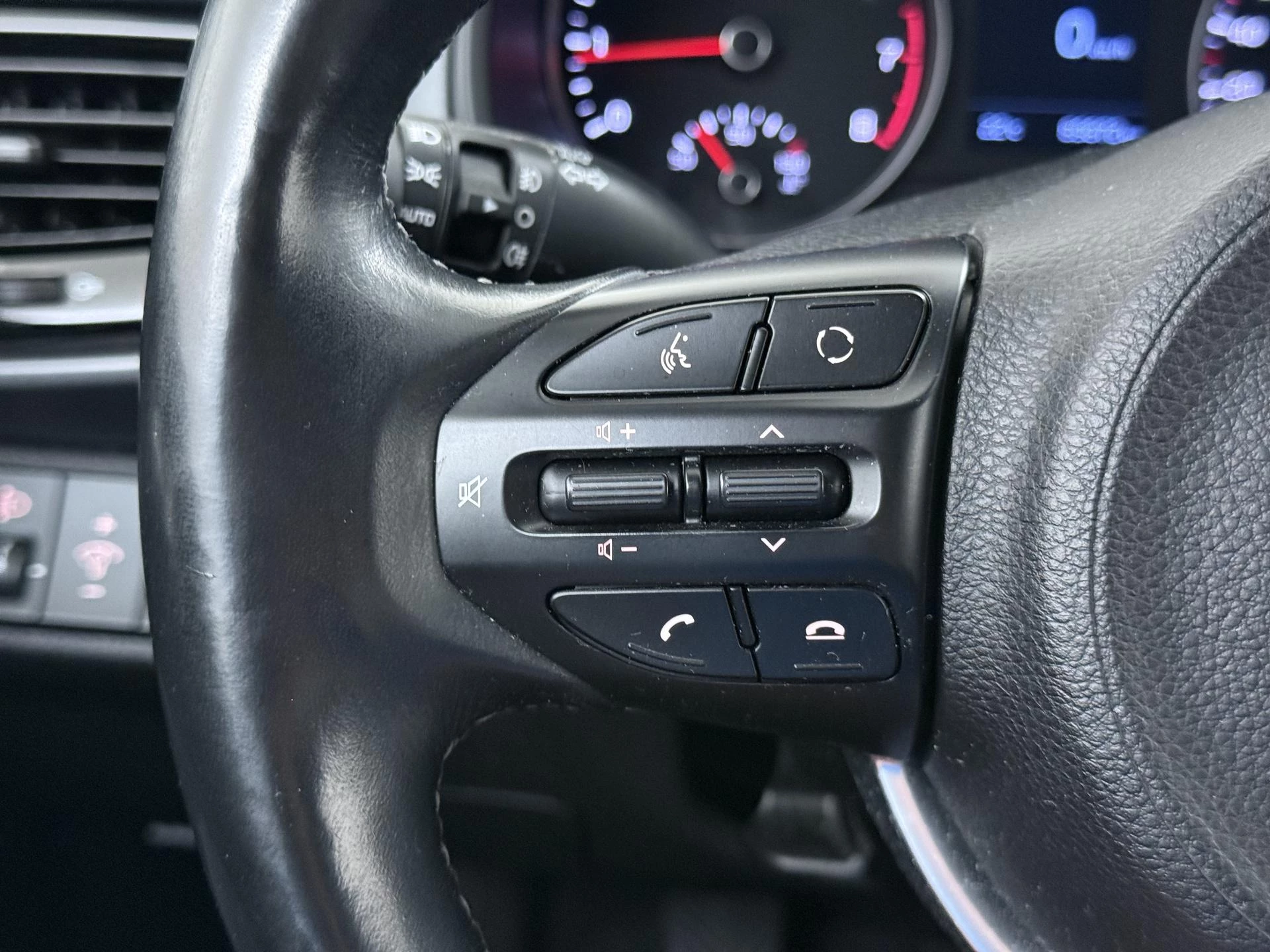 Kia-Stonic-image-12
