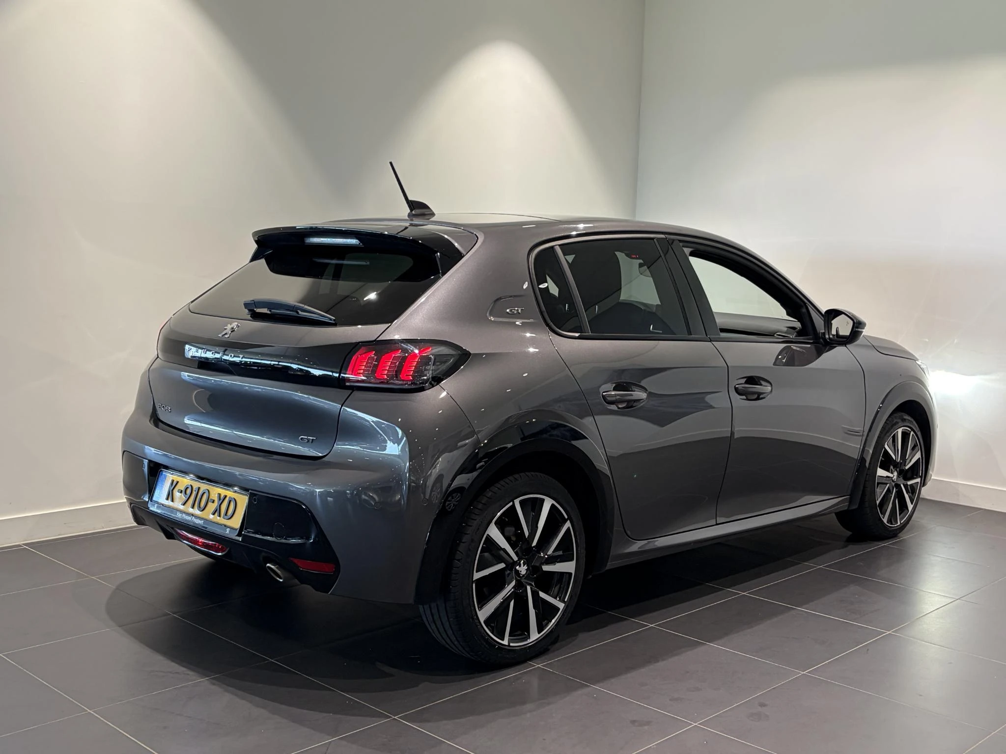 Peugeot-208-image-4