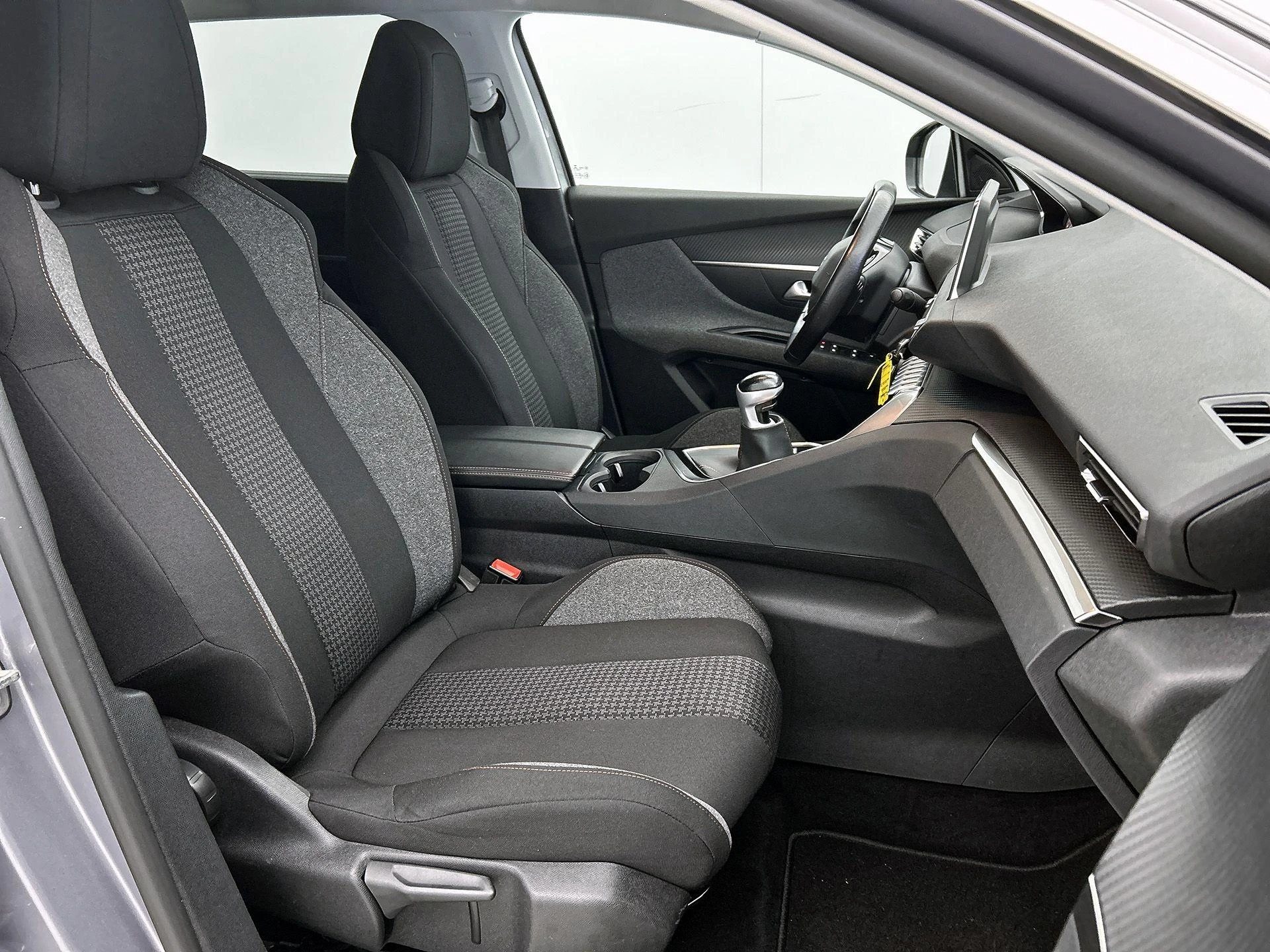 Peugeot-5008-image-34