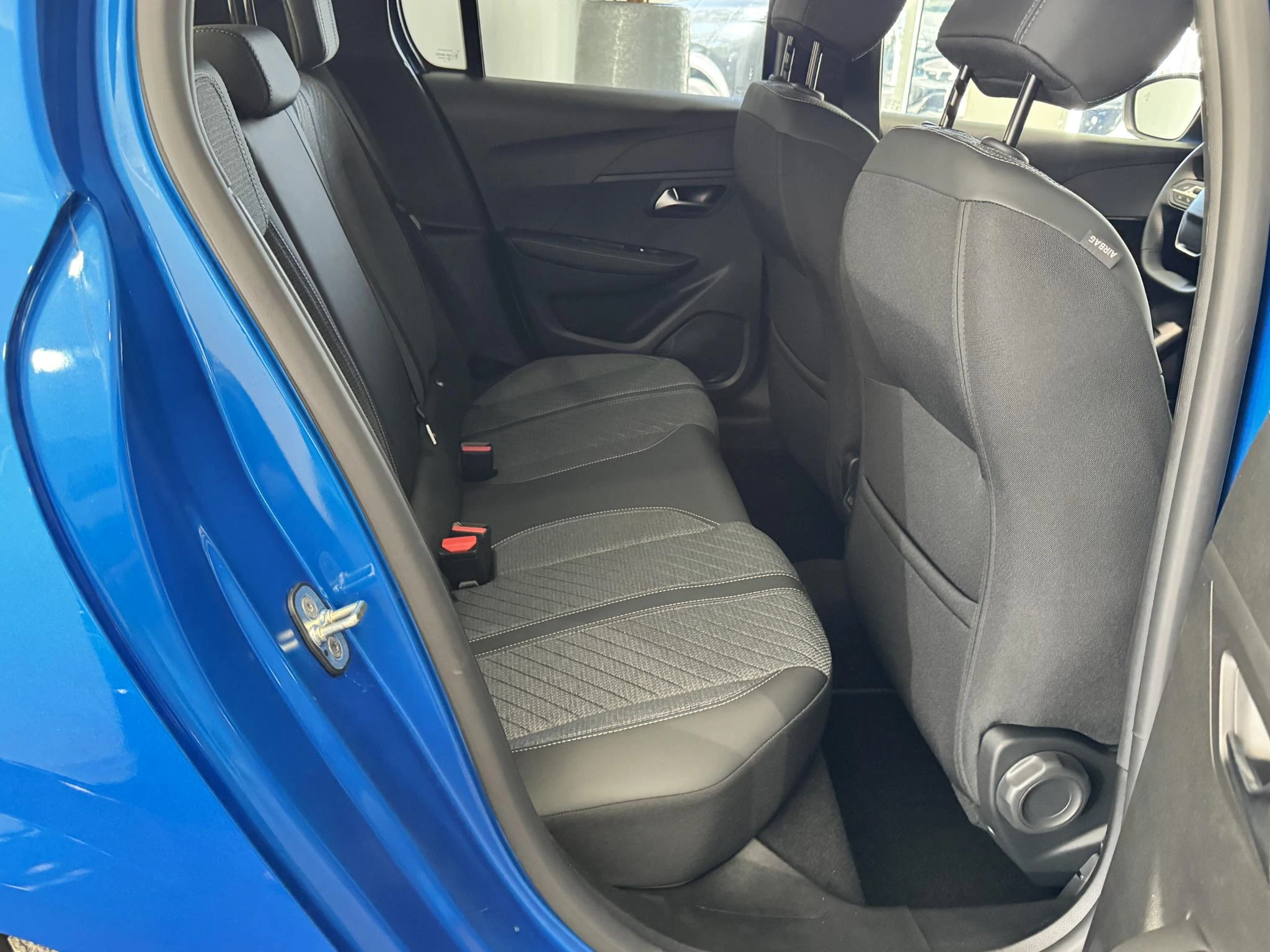 Peugeot 208 1.2 Hybrid 110 e-DCS6 GT