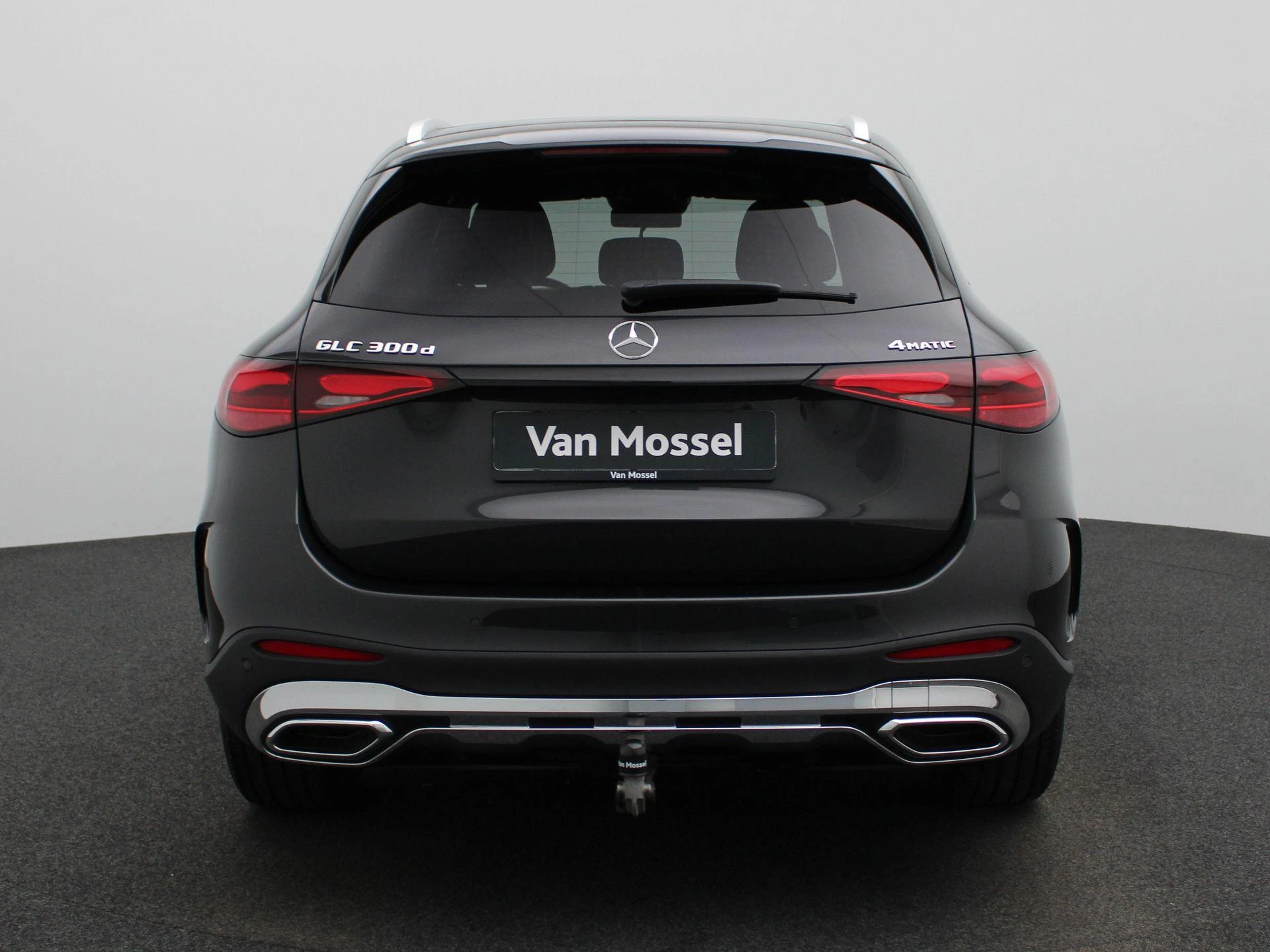 Mercedes-Benz-GLC-image-4