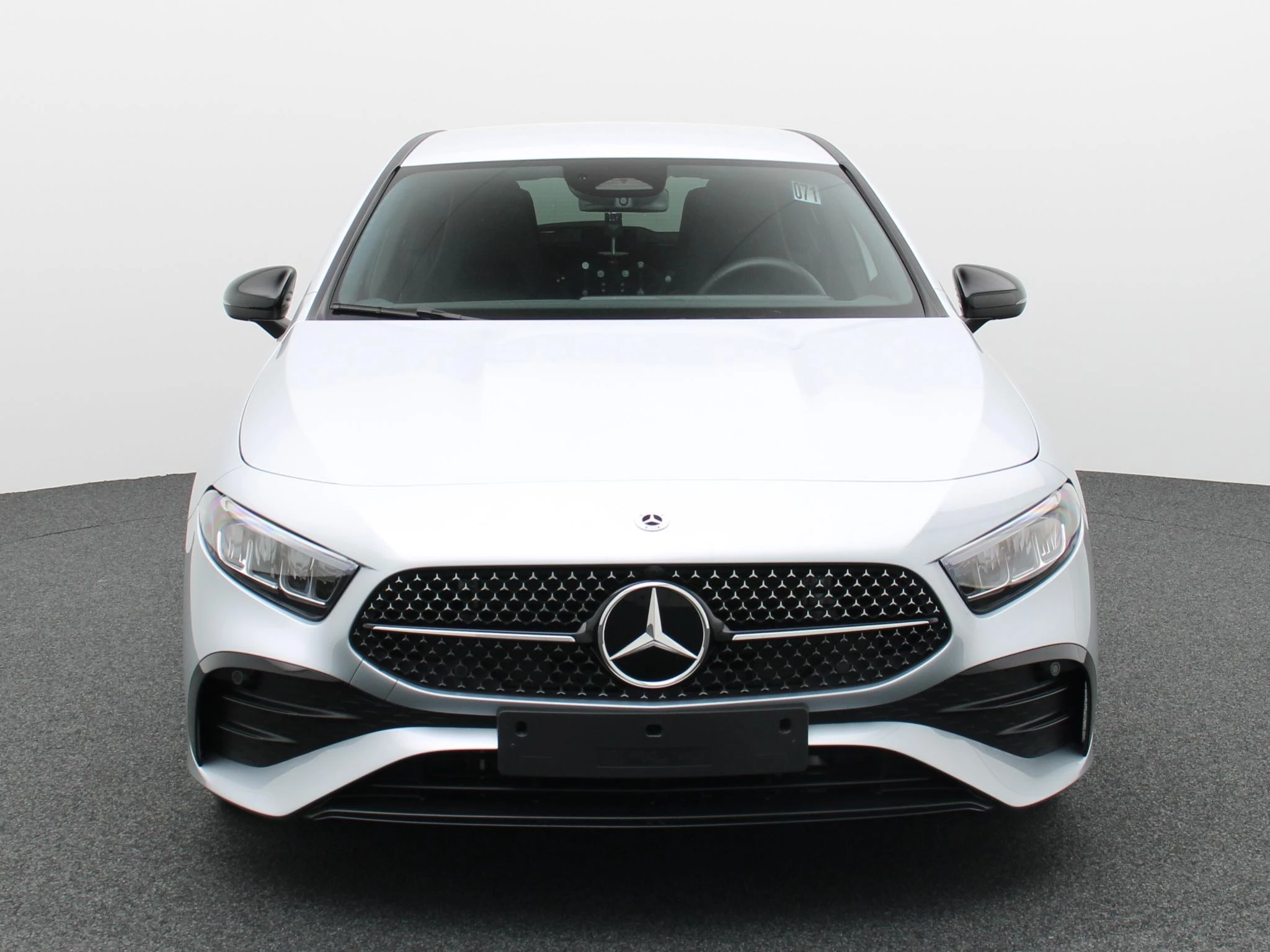 Mercedes-Benz A-Klasse 200 AMG Line + NIGHTPAKKET + TREKHAAK + CAMERA + SENSOREN +