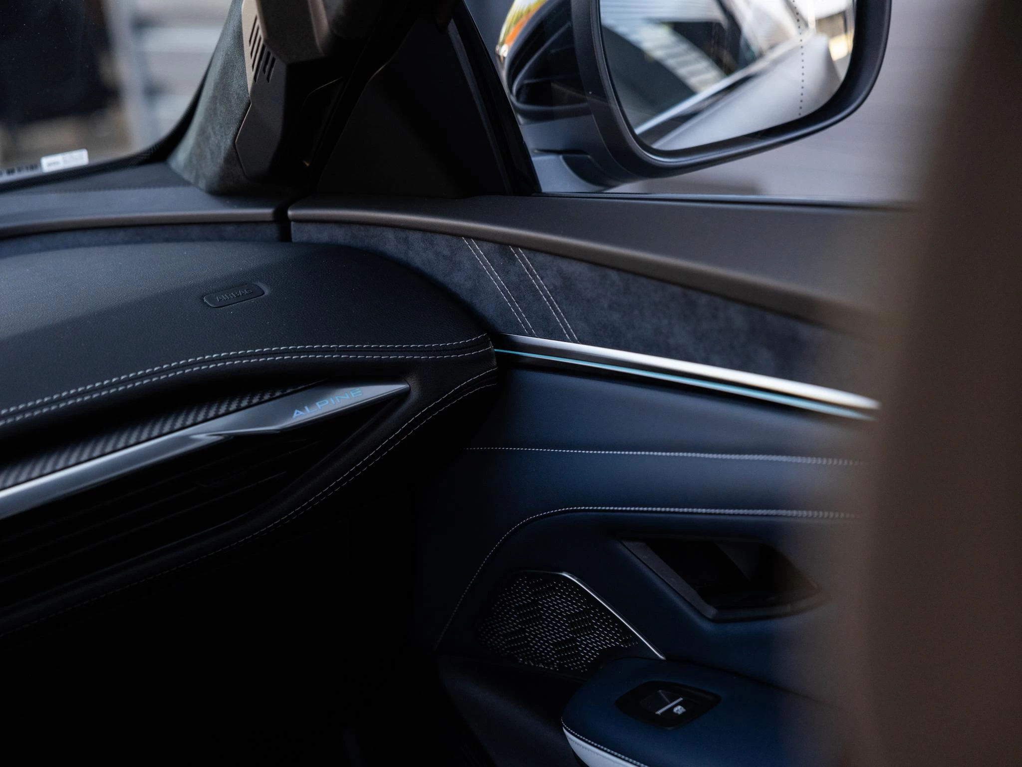 Alpine-A390-image-8
