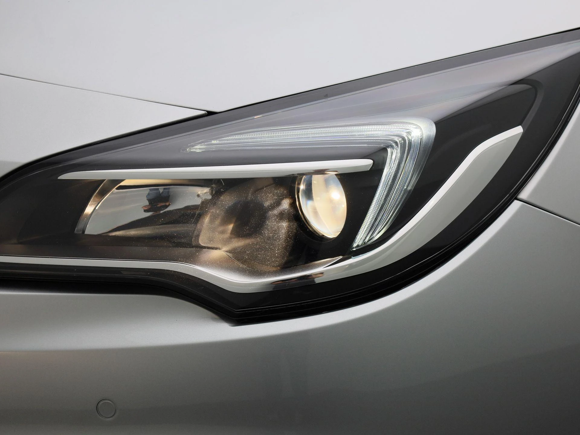 Opel-Astra-image-12