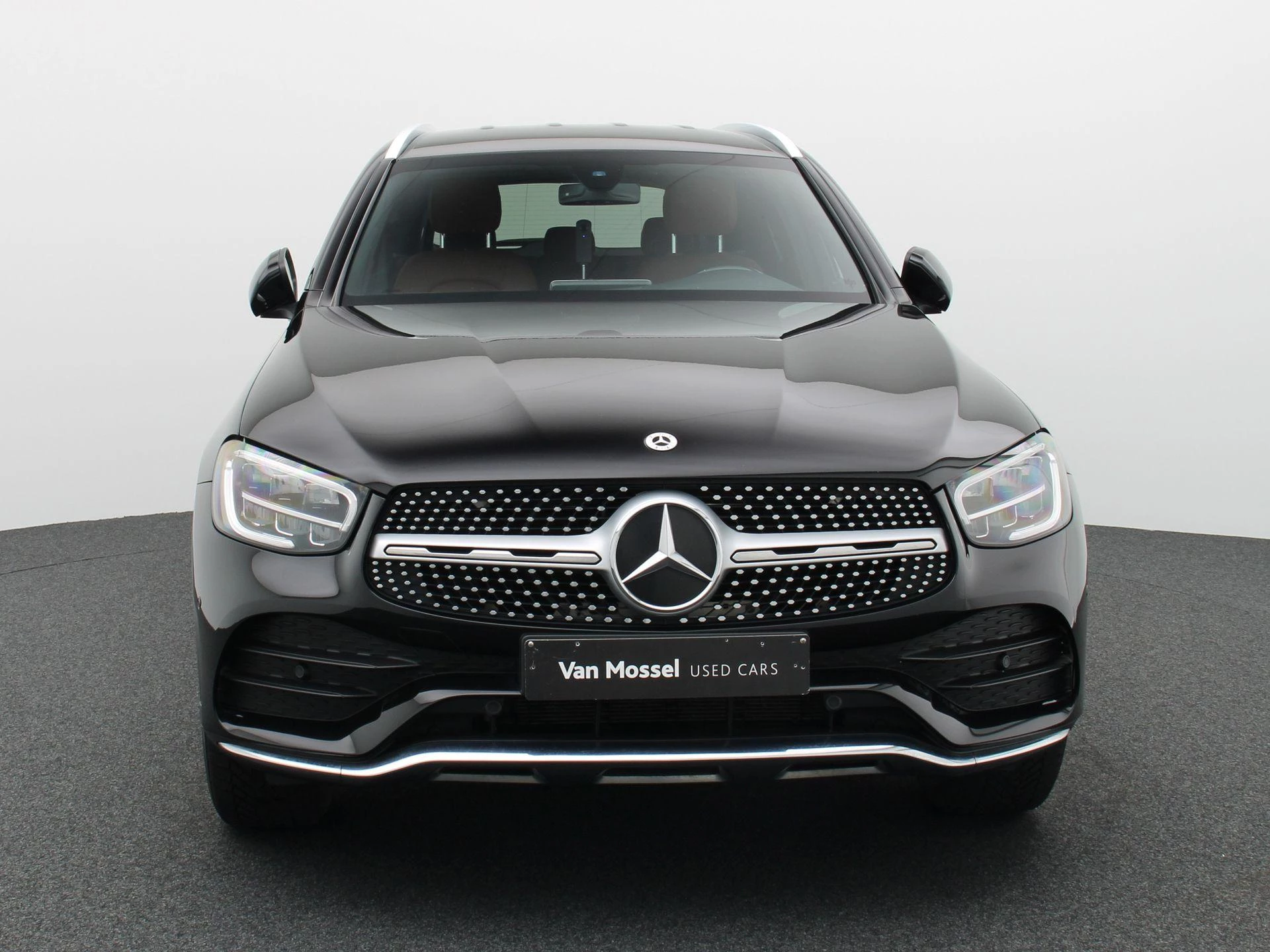 Mercedes-Benz-GLC-image-2