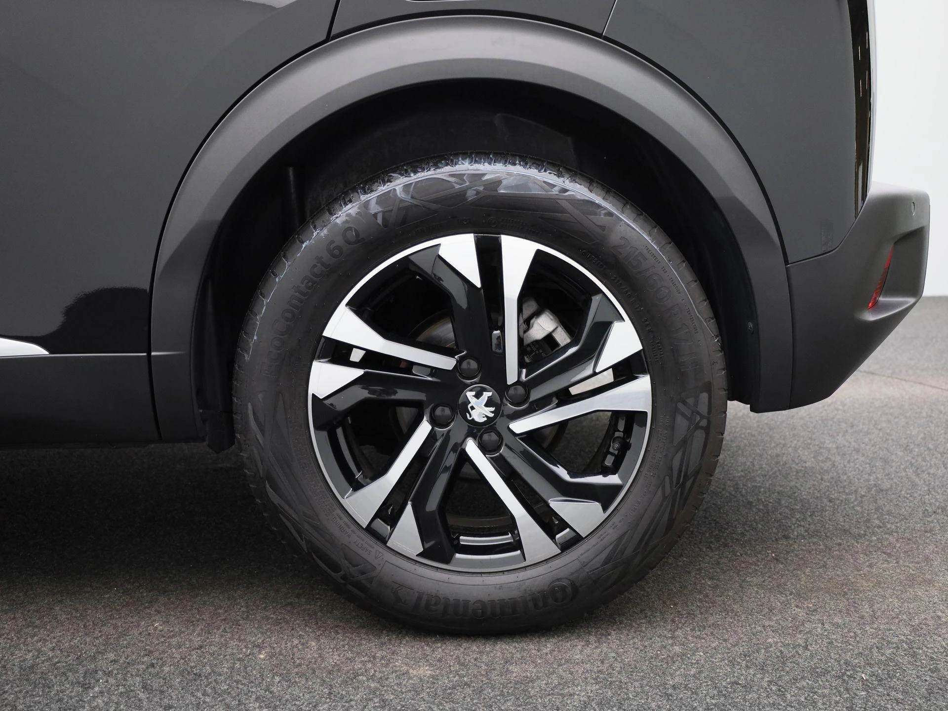 Peugeot-2008-image-12