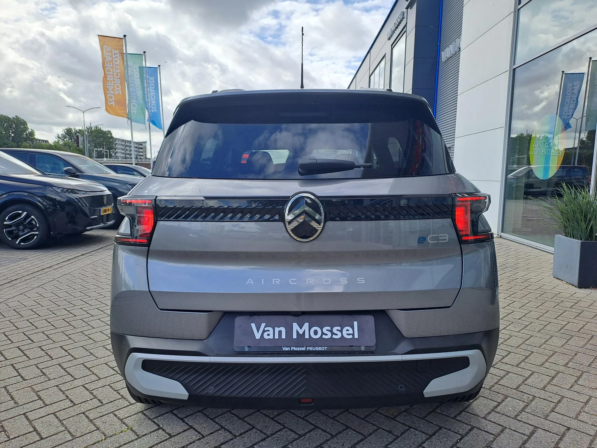 Citroën-ë-C3 Aircross-image-8