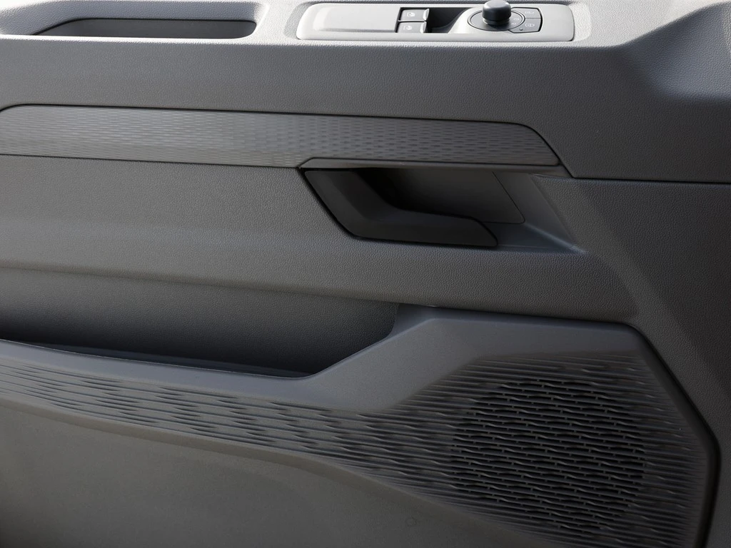 Volkswagen-Transporter-image-14