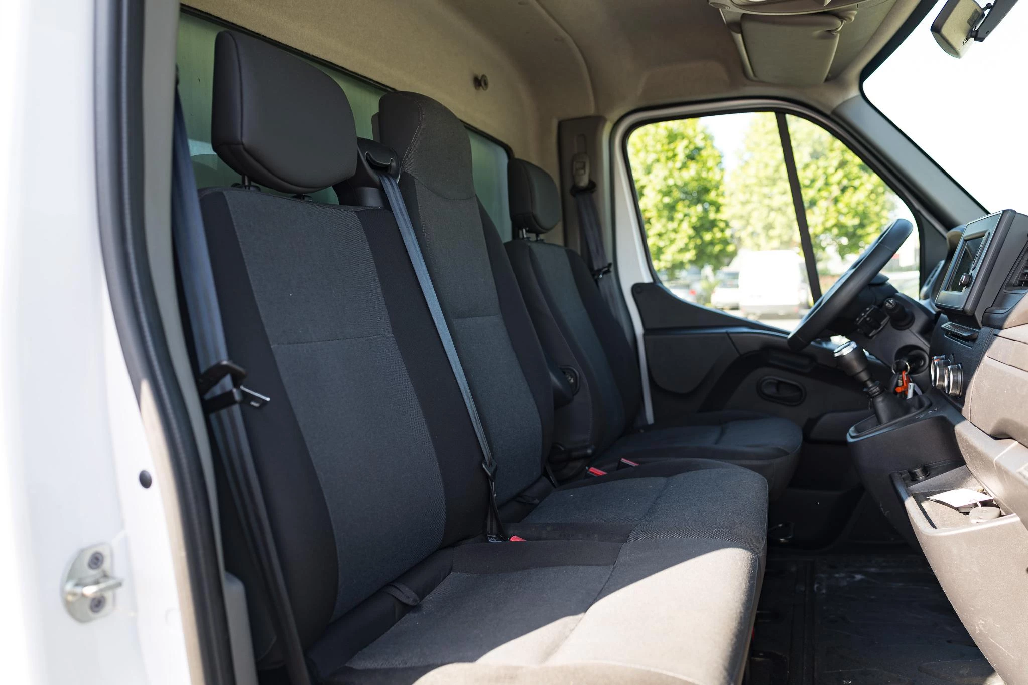 Renault Master Trucks 145.35 CC Meubelbak