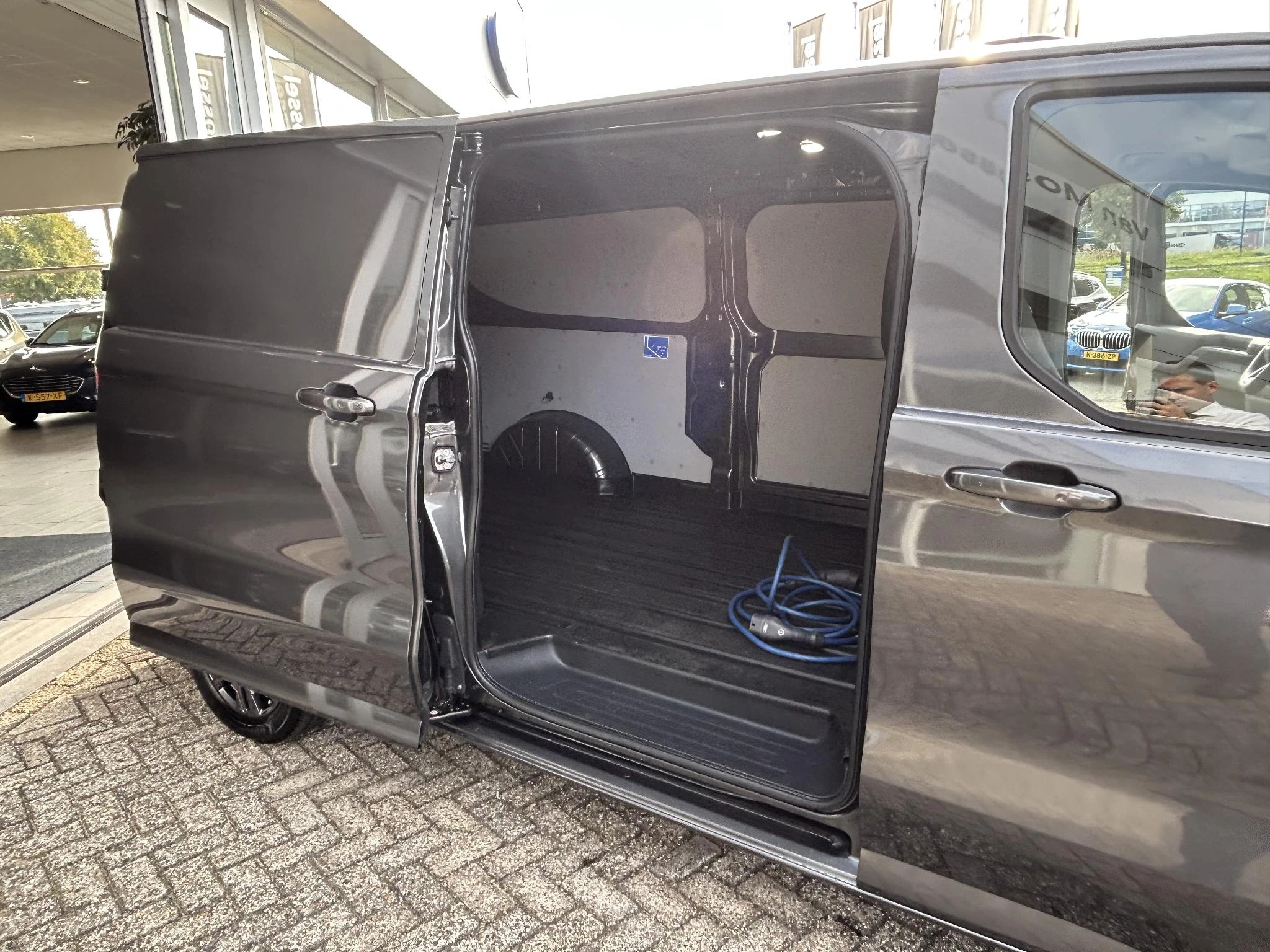 Ford-E-Transit-image-19