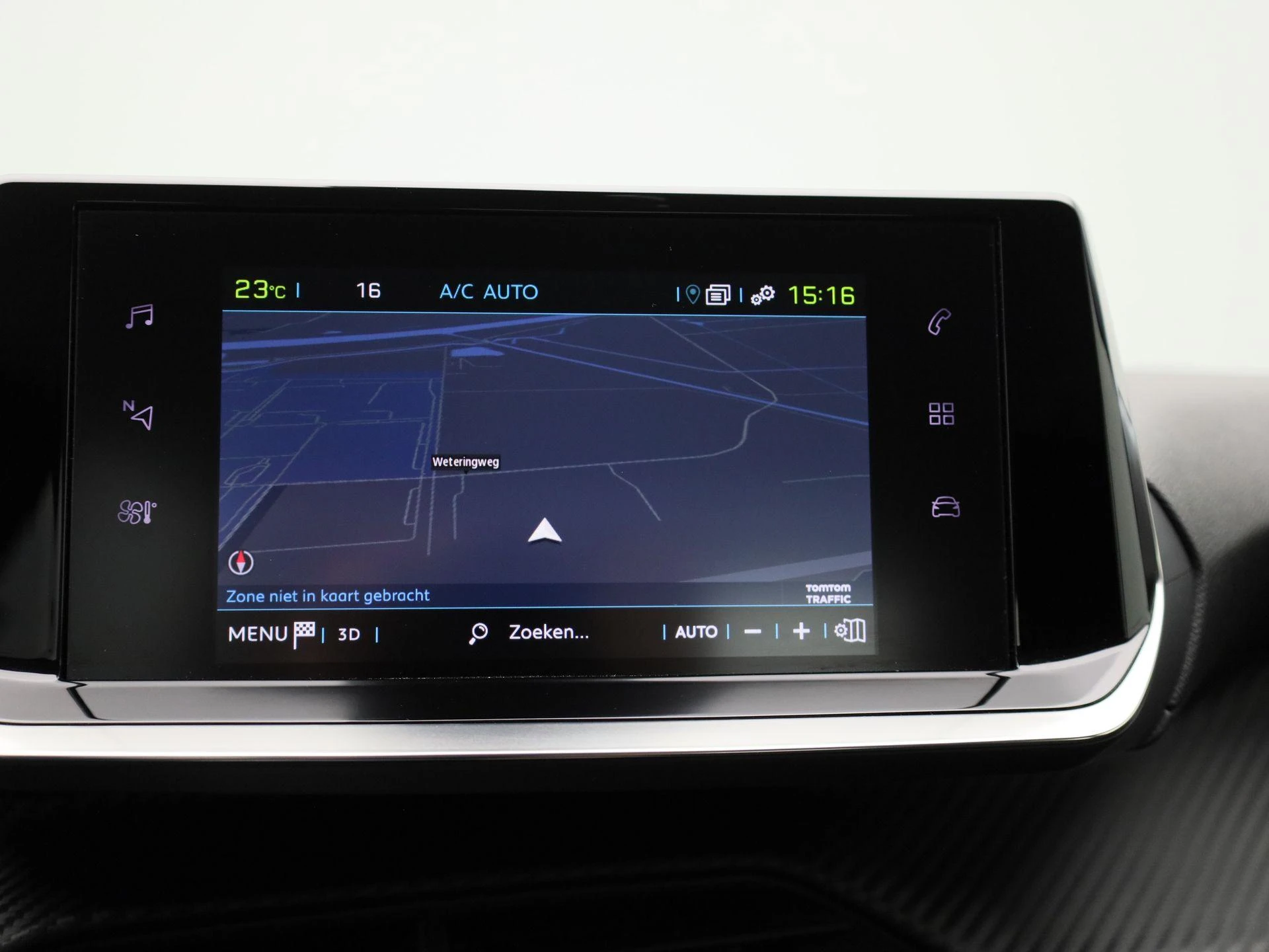 Peugeot-e-208-image-21