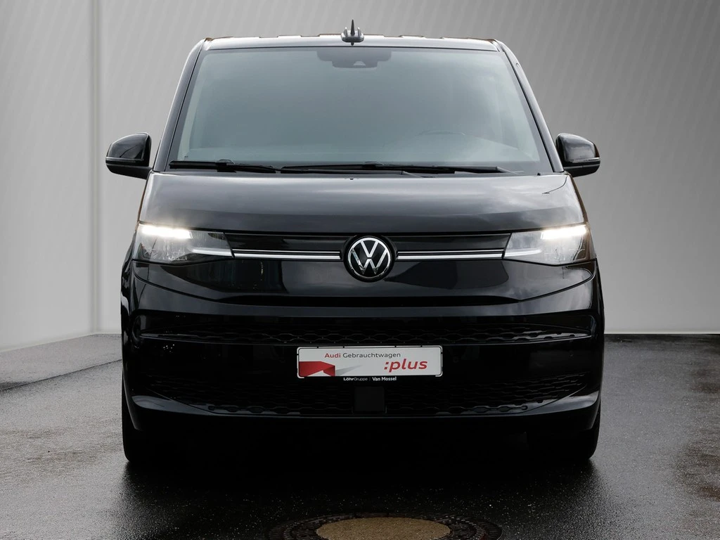 Volkswagen-Multivan-image-2