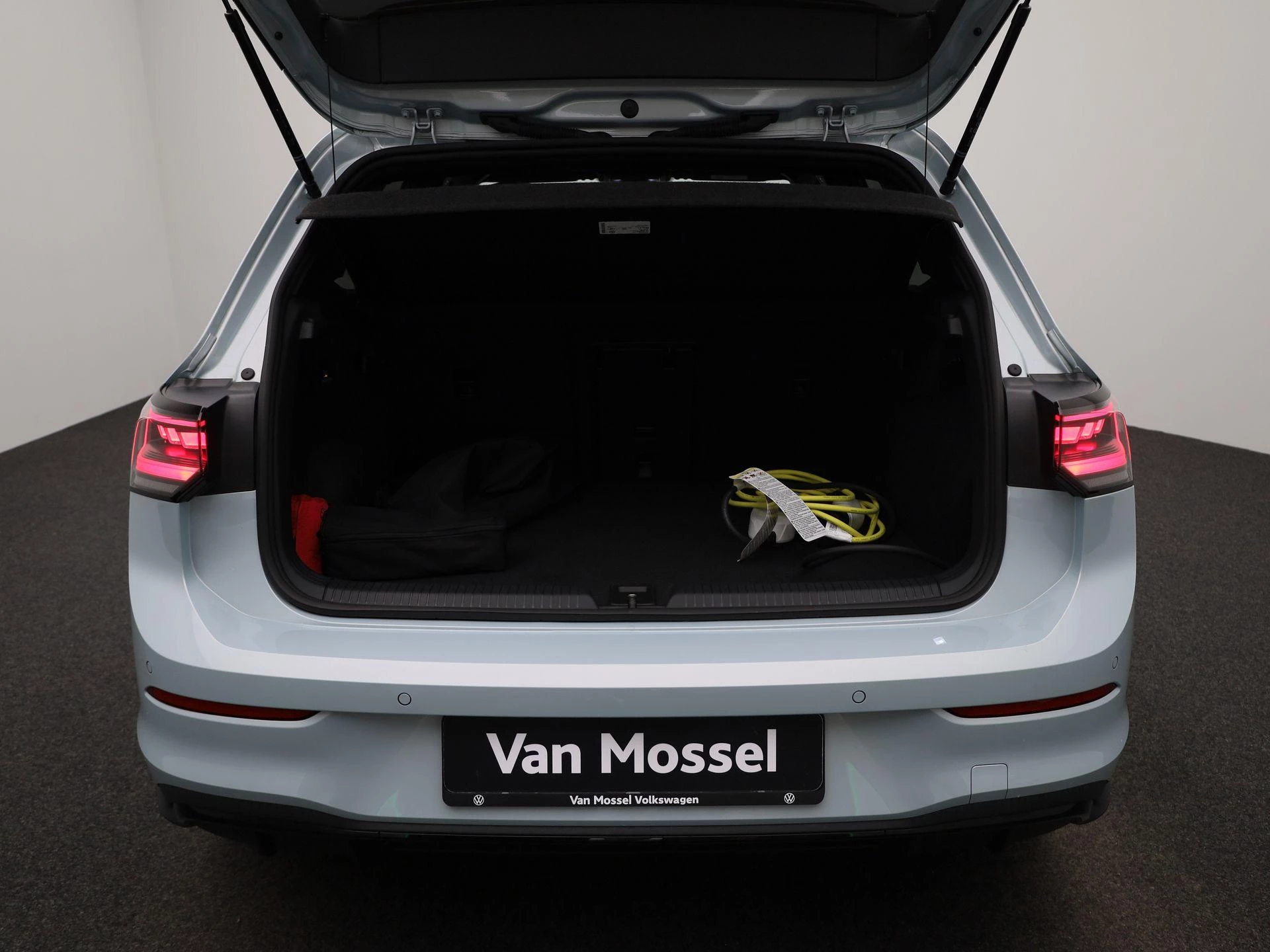 Volkswagen-Golf-image-13