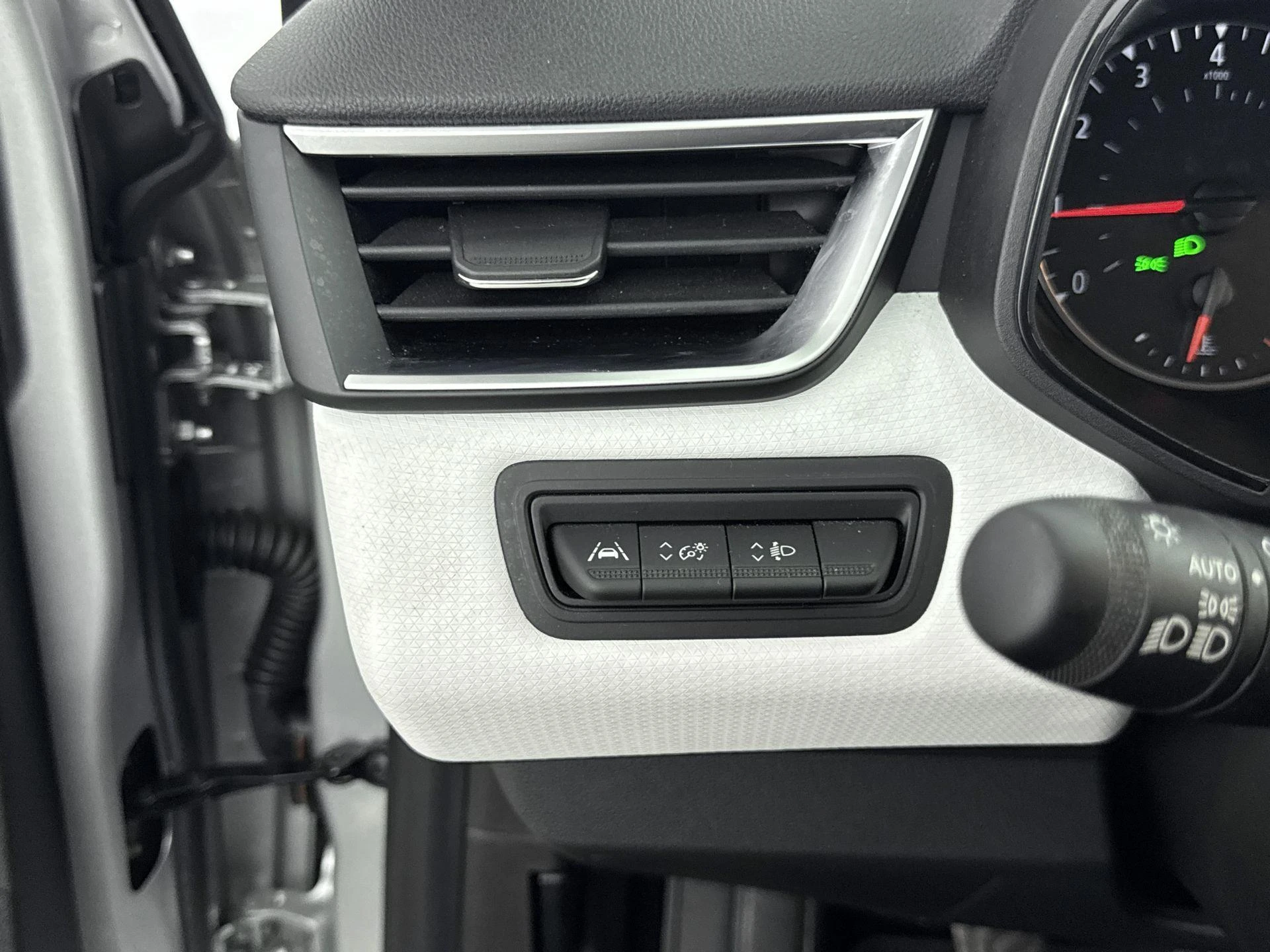 Renault-Clio-image-19