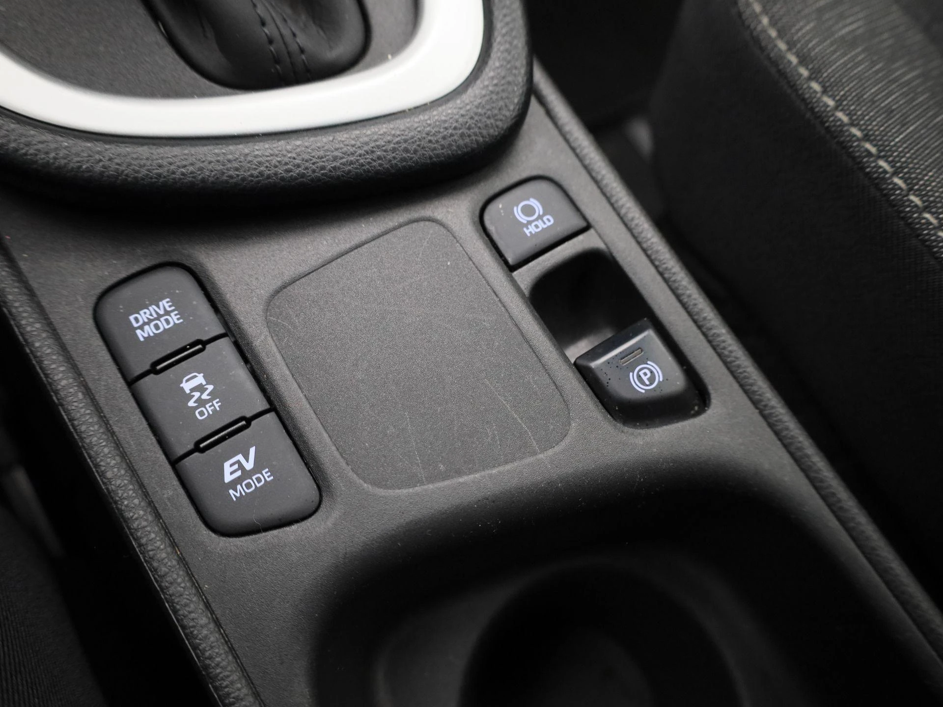 Toyota-Yaris-image-21