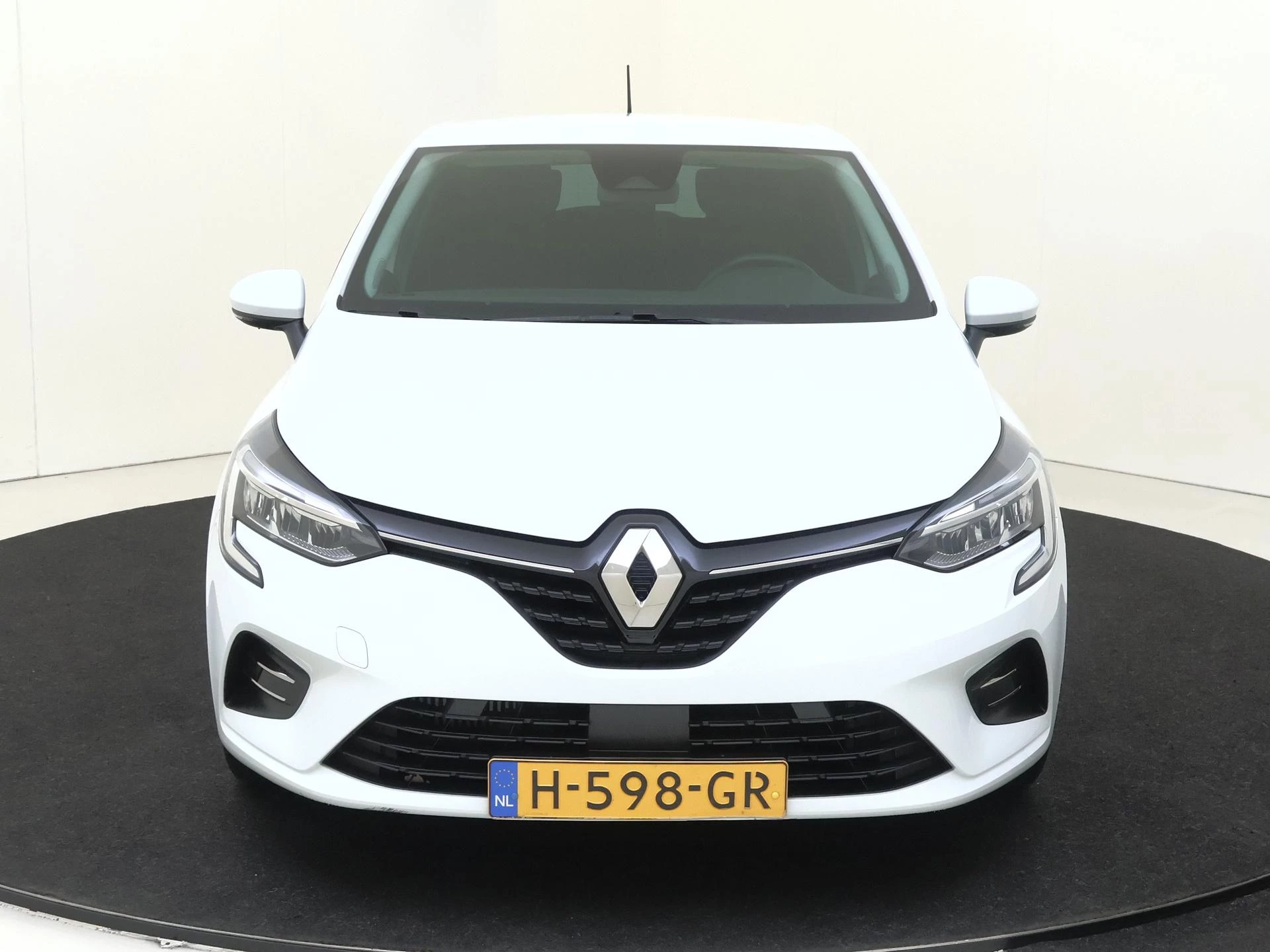 Renault-Clio-image-1