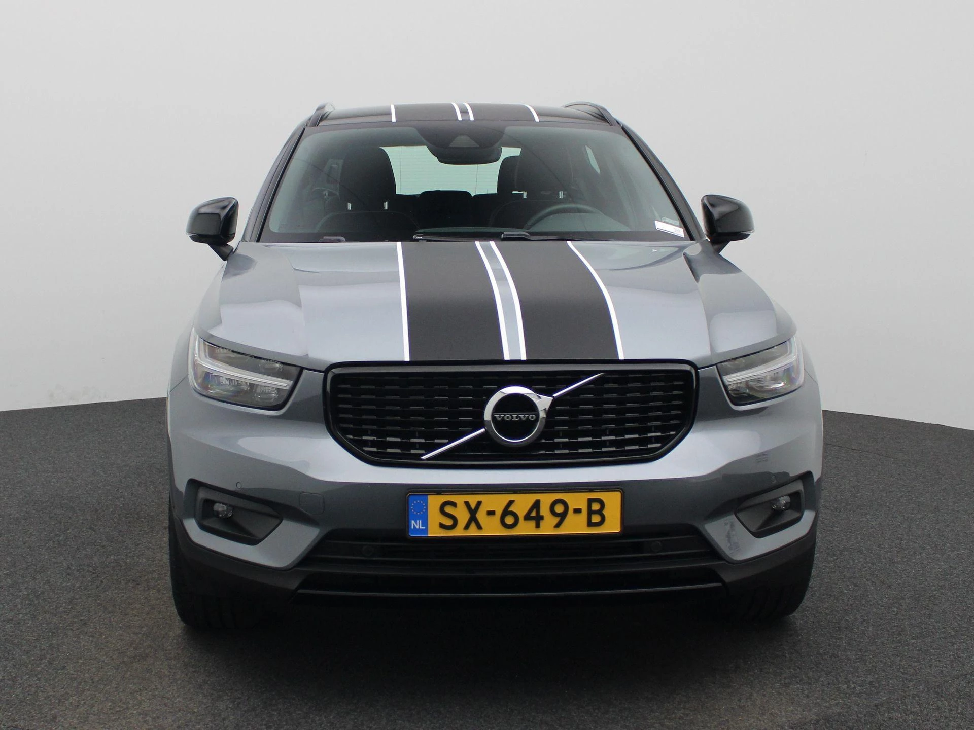 Volvo-XC40-image-2