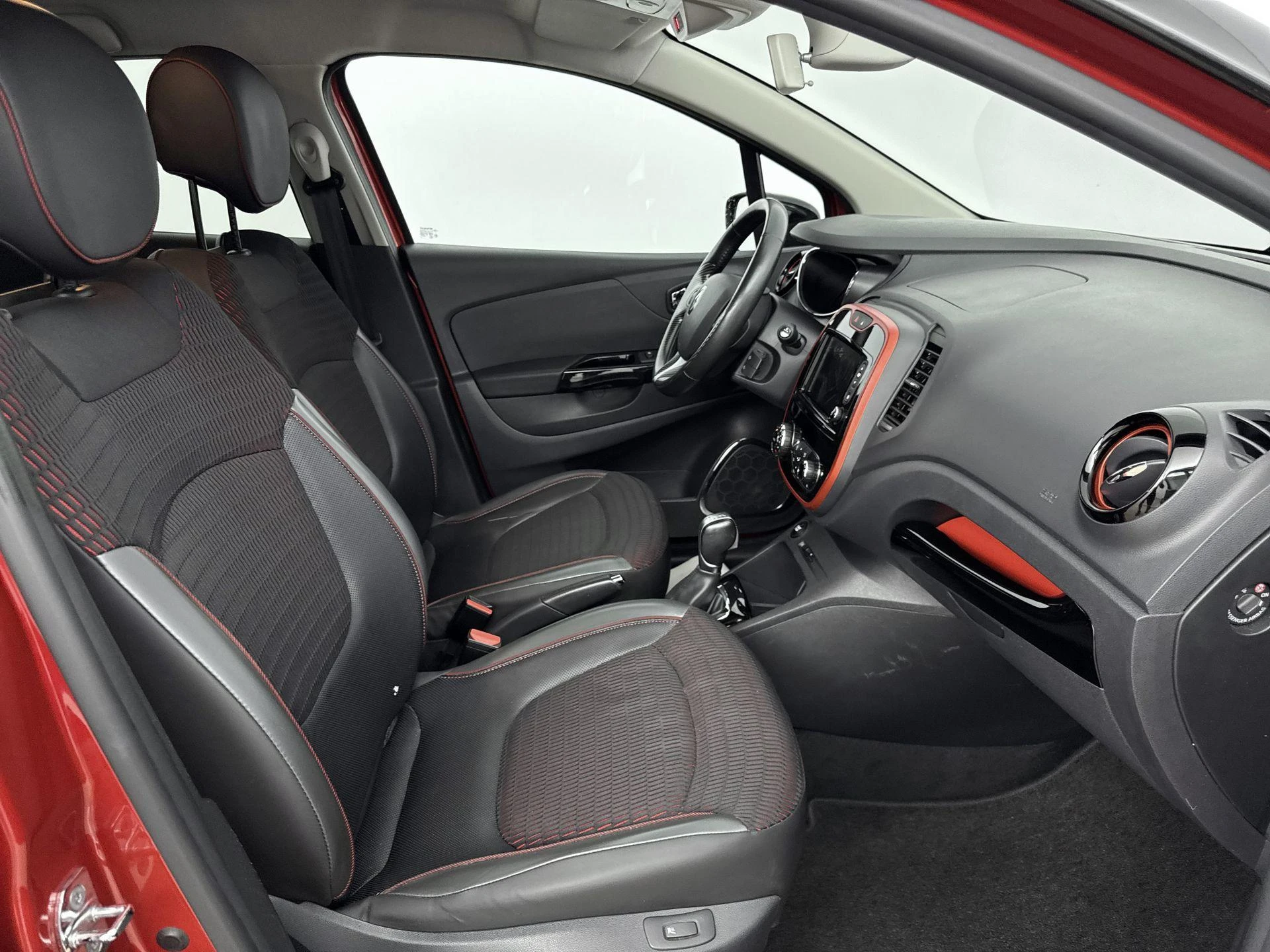 Renault-Captur-image-22
