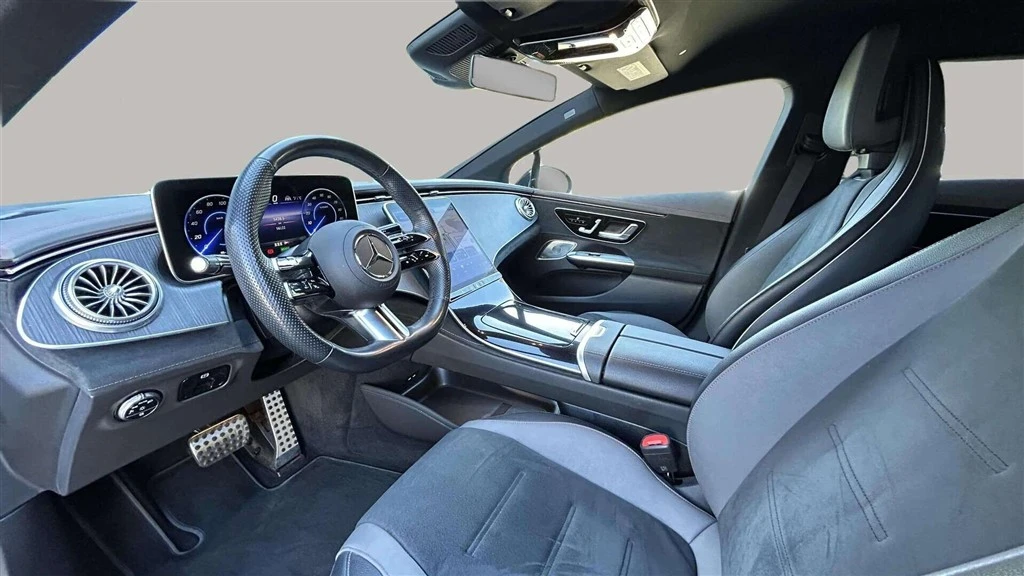 Mercedes-Benz-EQE-image-9