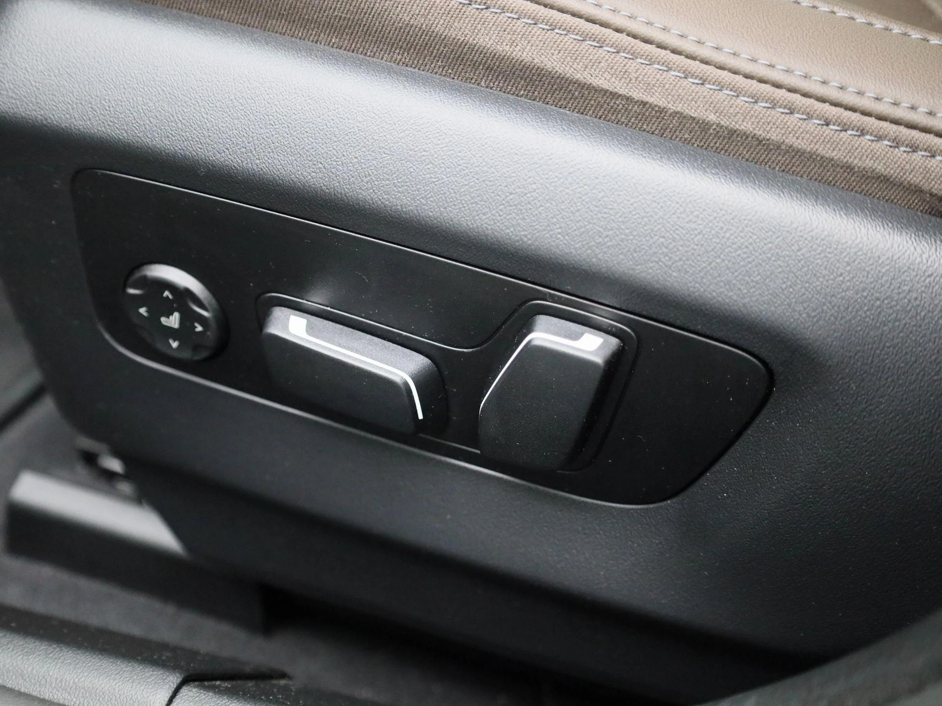 BMW-i5-image-36