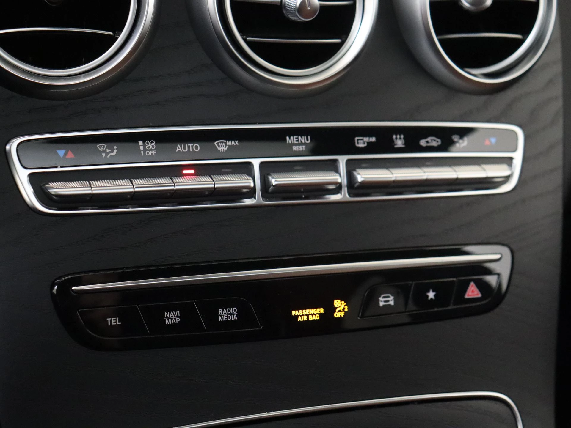 Mercedes-Benz-GLC-image-19