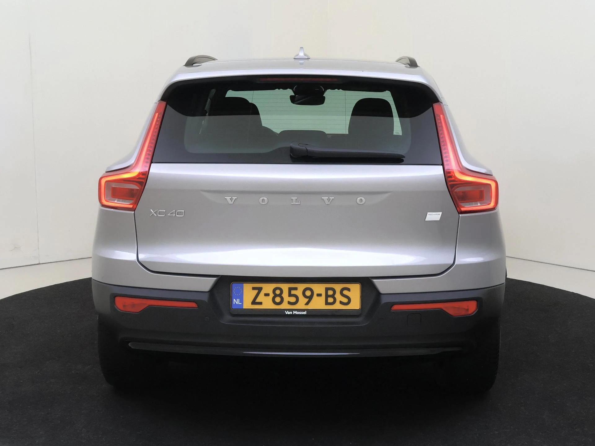 Volvo-XC40-image-6