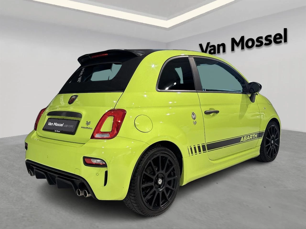 Abarth 500C 1.4 T-Jet 595 132kW Competizione