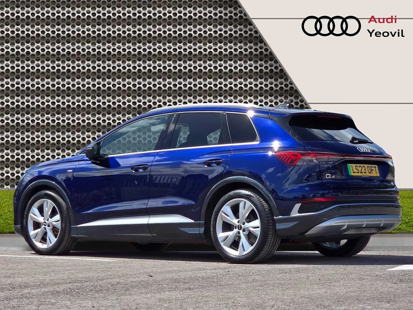 Audi-Q4 e-tron-image-9