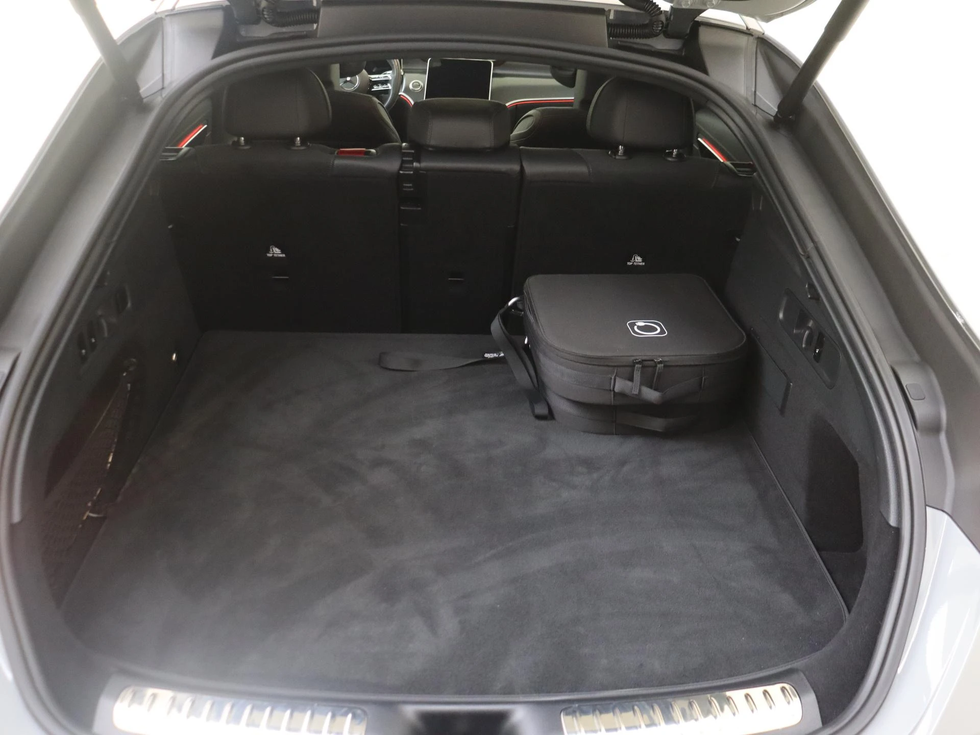 Mercedes-Benz-GLC-image-30