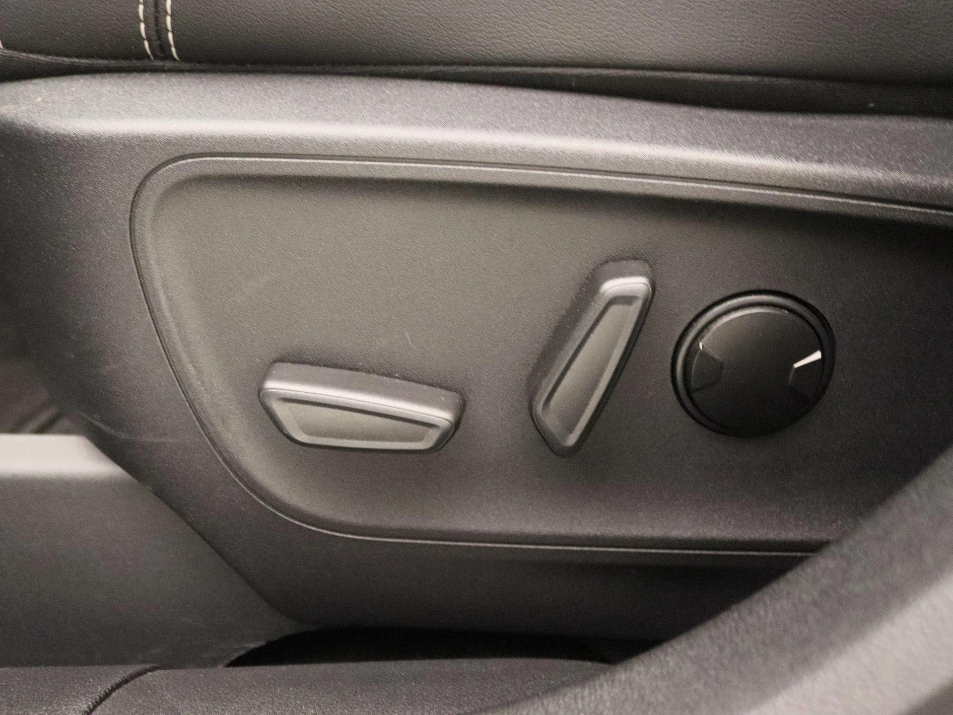 Ford-Kuga-image-12