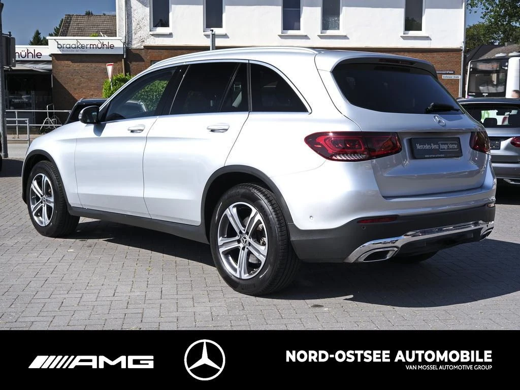 Mercedes-Benz GLC 300 d 4M AHK PANO MULTIBEAM KAMERA 9G NAVI