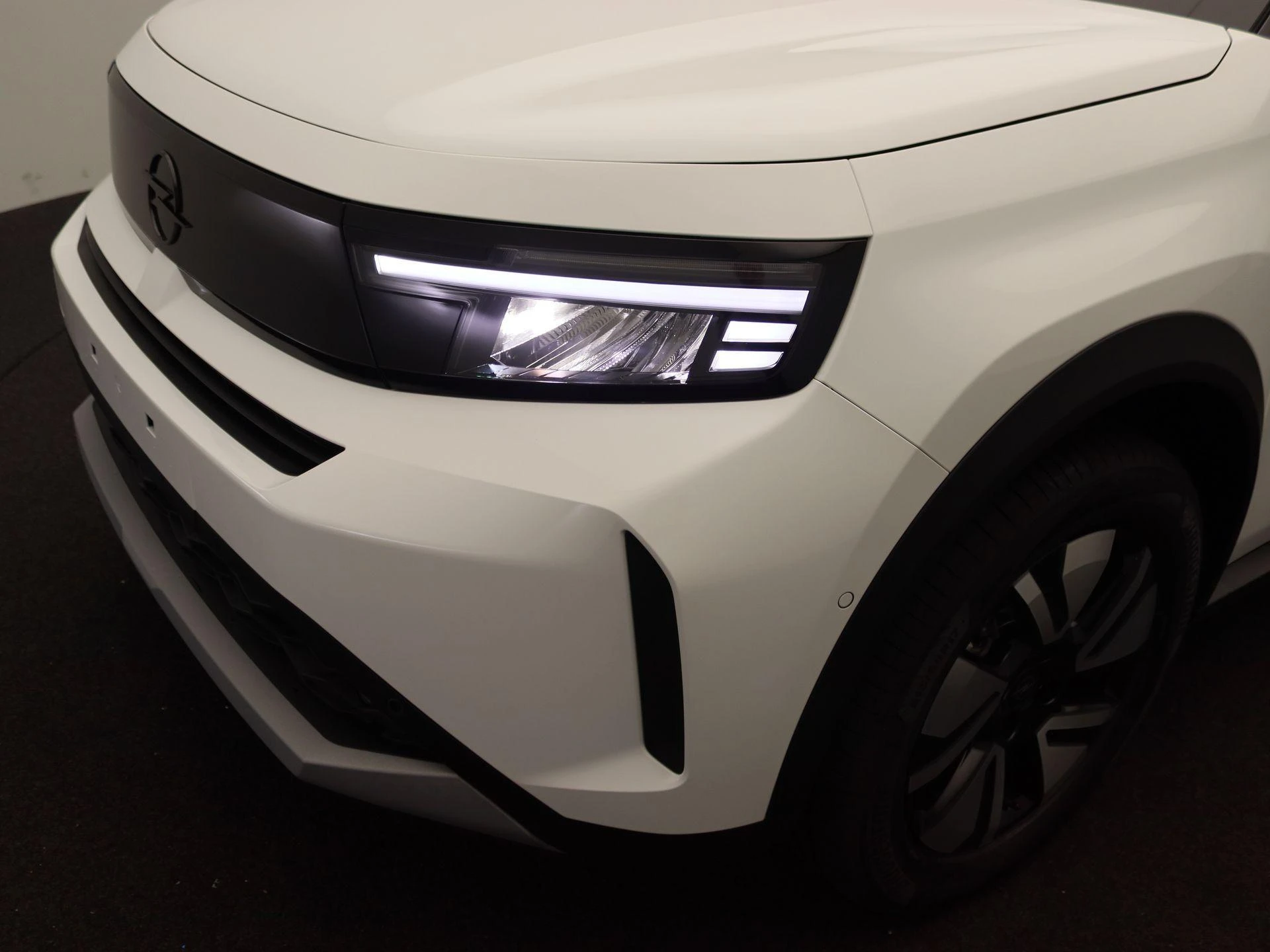 Opel-Frontera-image-15