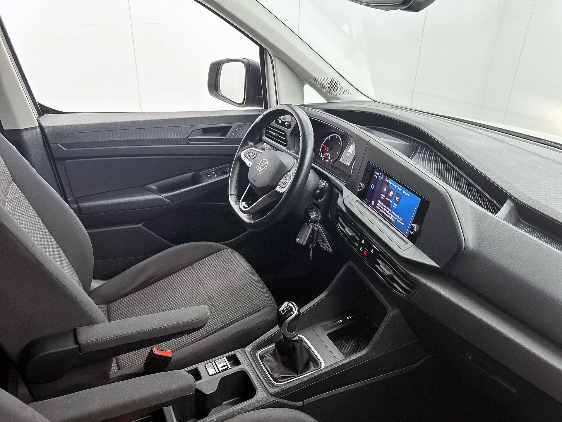 Volkswagen-Caddy-image-19