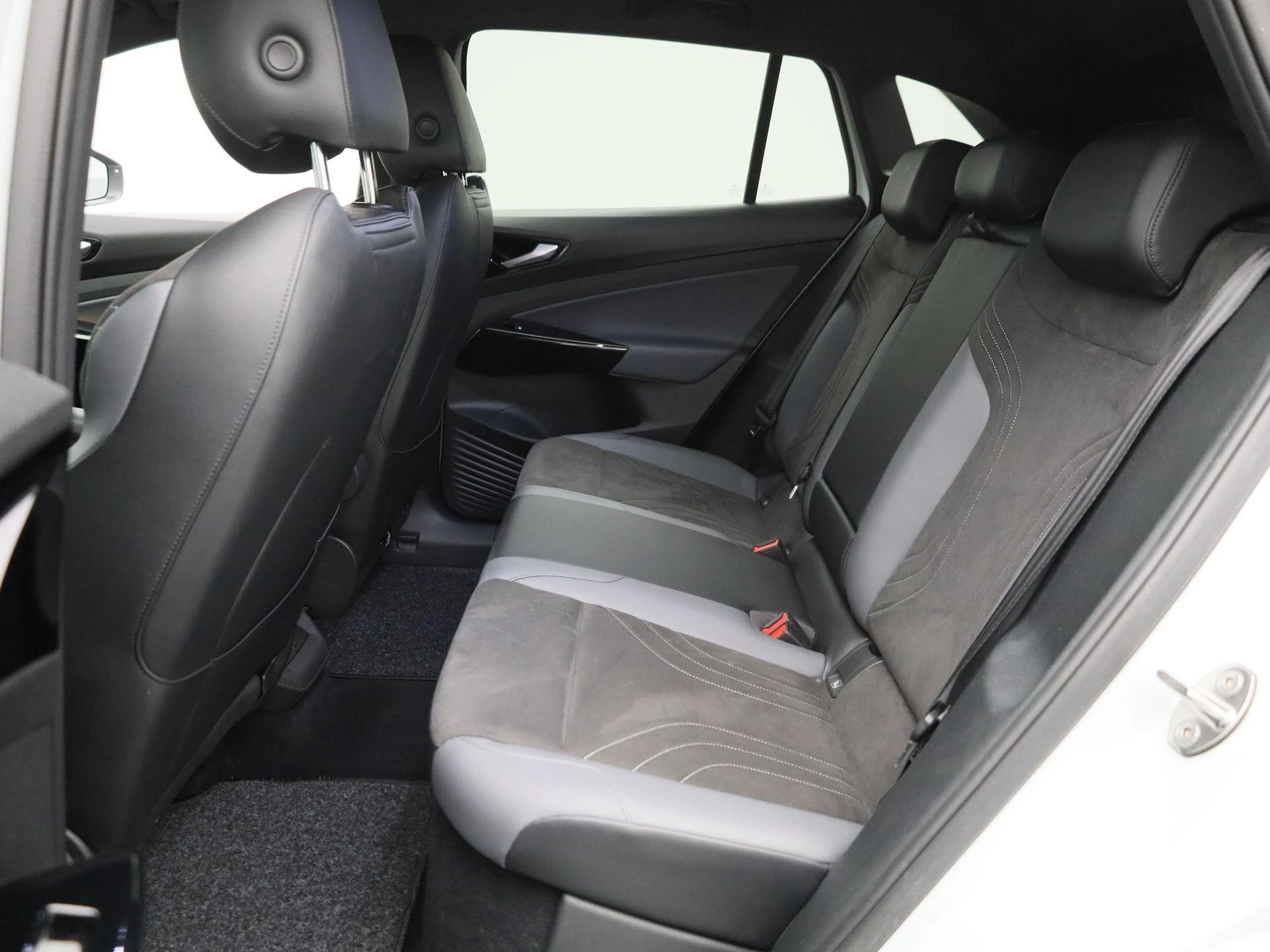Volkswagen-ID.4-image-11