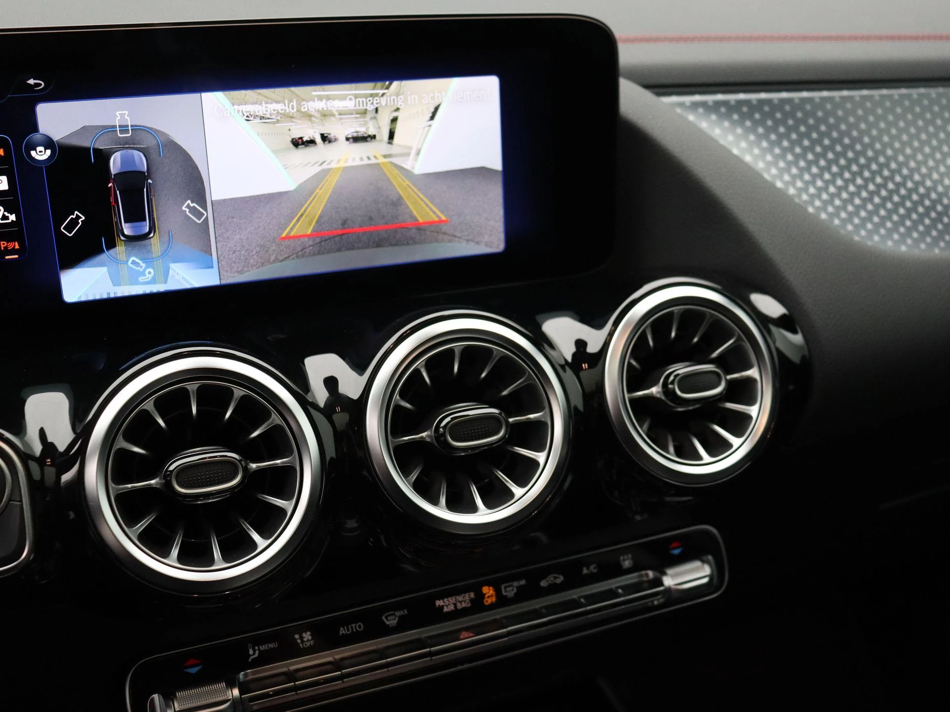 Mercedes-Benz-EQA-image-14