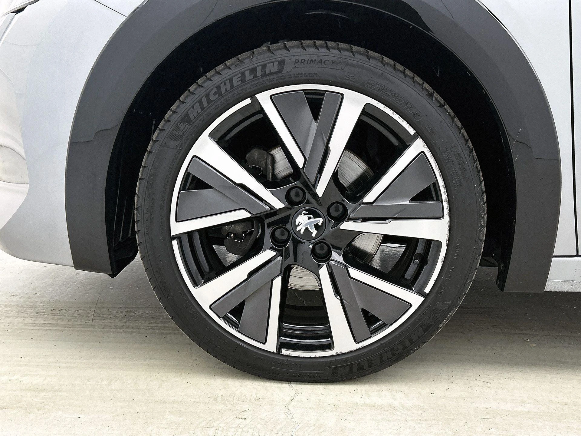 Peugeot-208-image-38