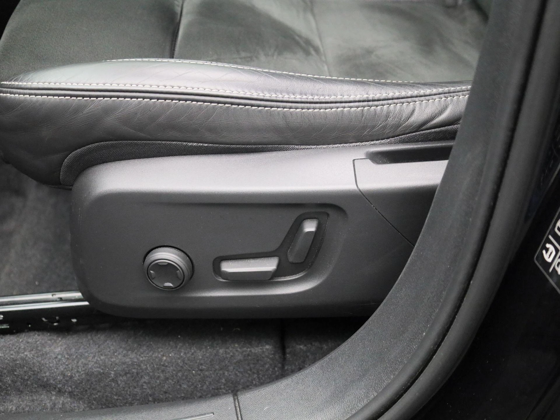 Volvo-XC40-image-31