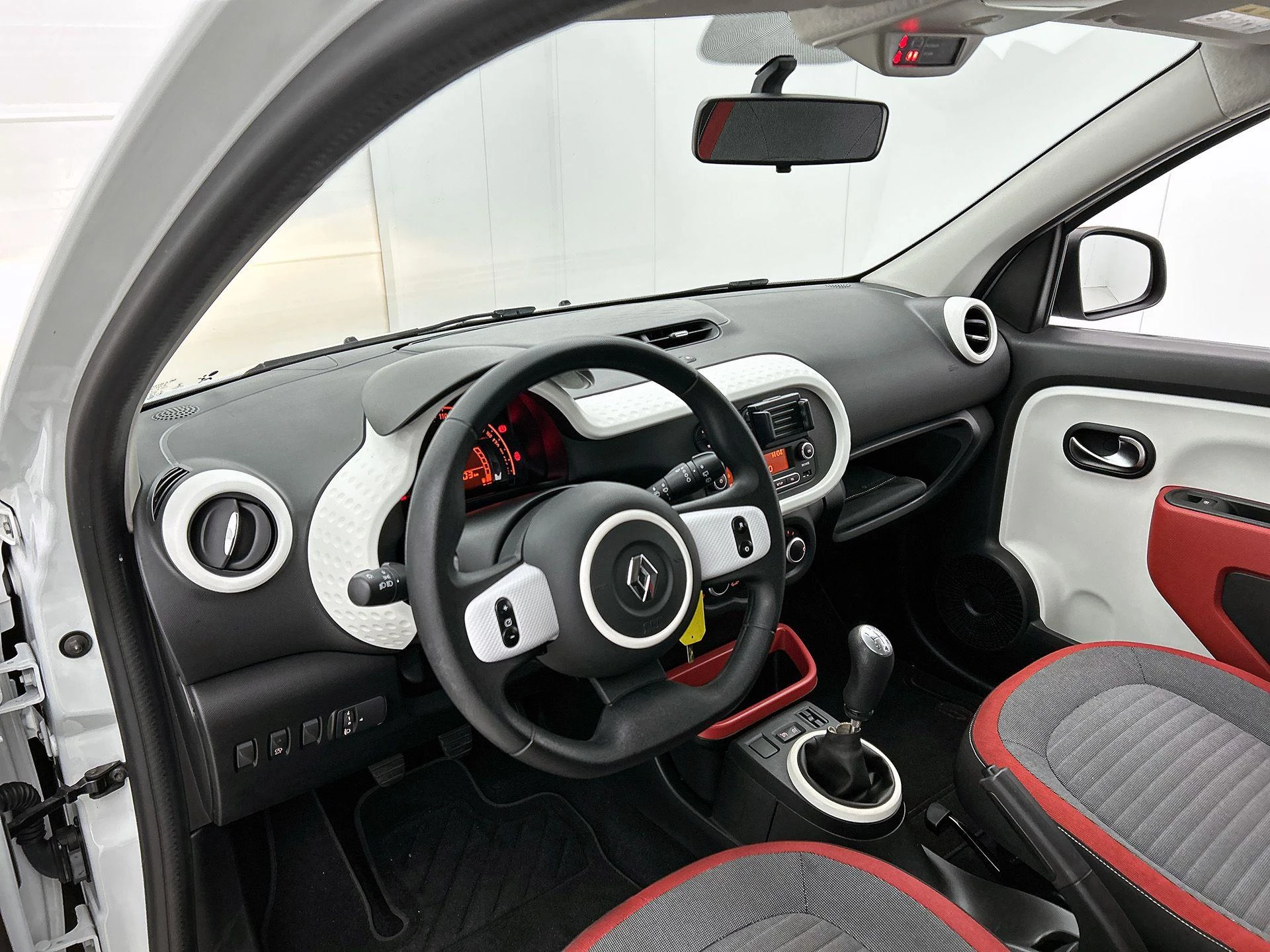 Renault-Twingo-image-11