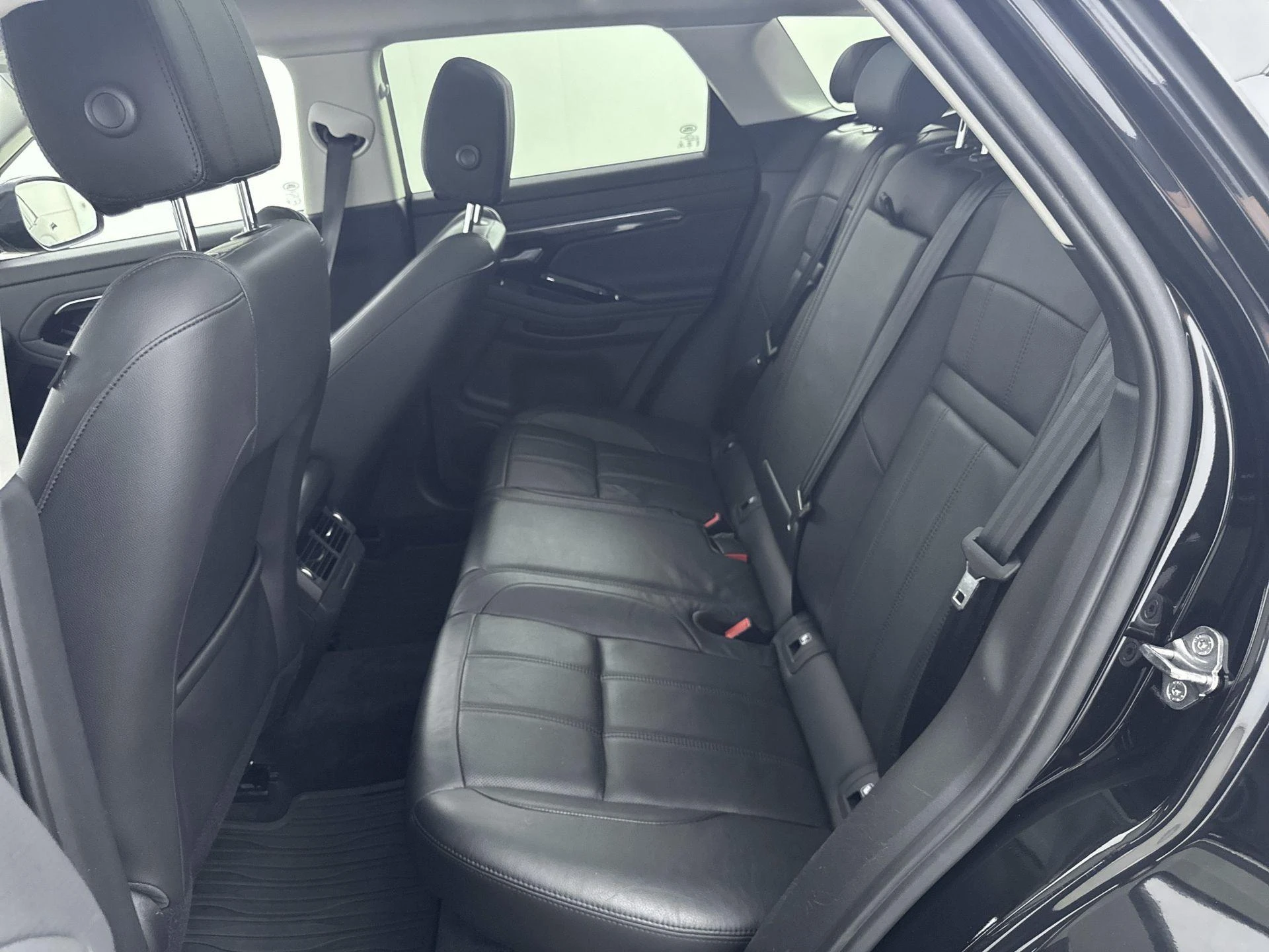 Land Rover-Range Rover Evoque-image-25