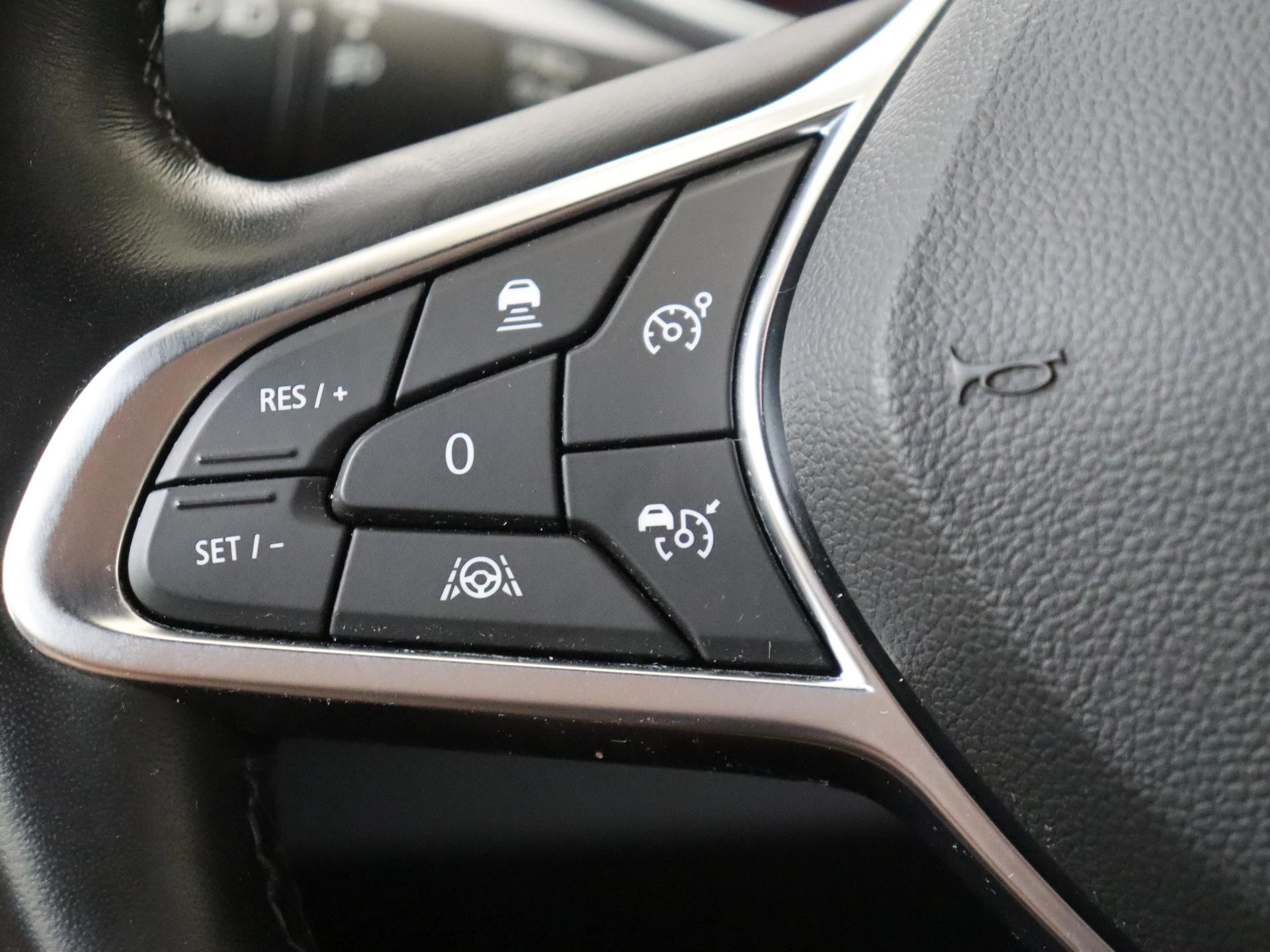 Renault Clio 1.6 E-Tech Hybrid 140 Initiale Paris